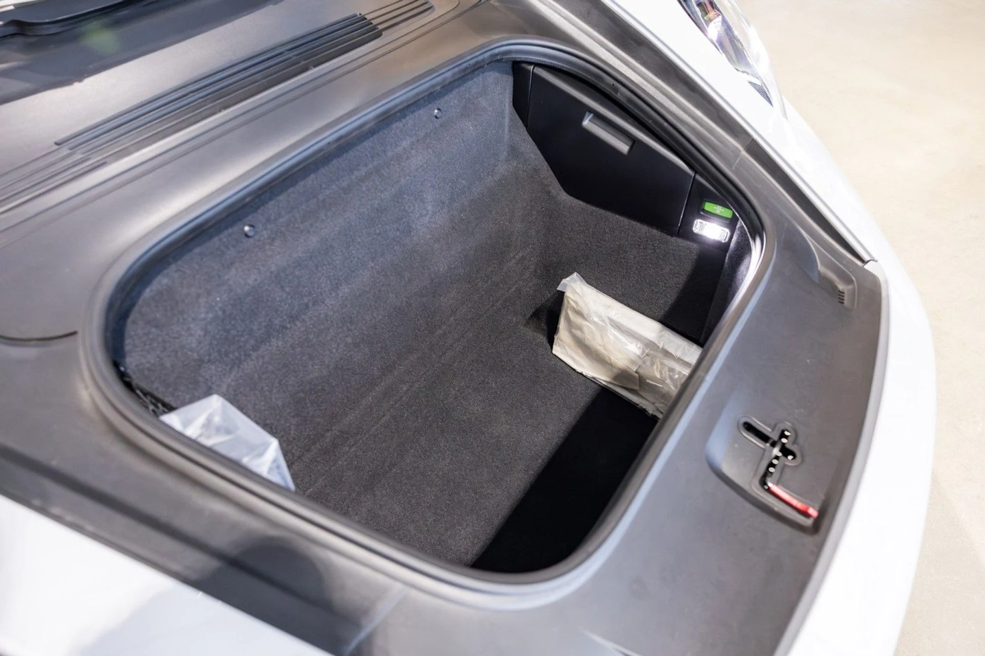 mph036_531119830_Tg_f1bbf68b38