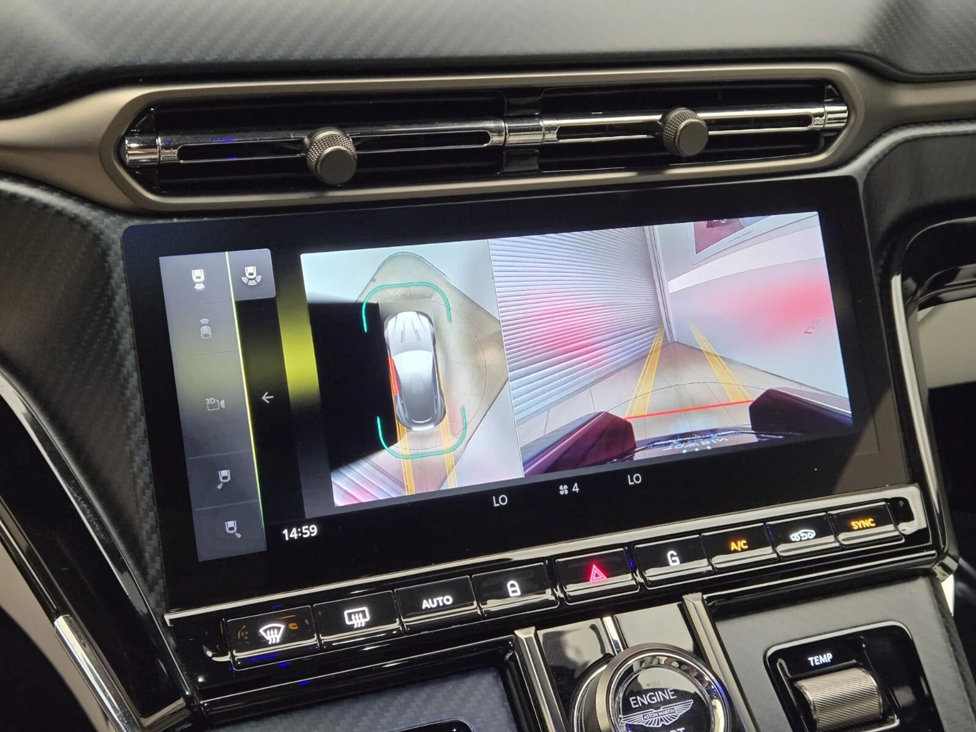 mph036_552068667_Used_2025_Aston_Martin_Vantage_1770792747_e9bf91b3c8