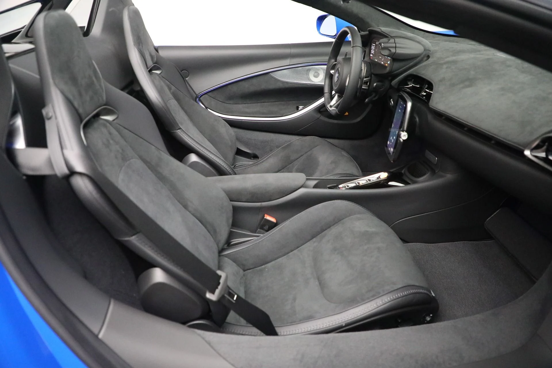 mph036_553388525_New_2025_Mc_Laren_Artura_Spider_Performance_689a3c41ed