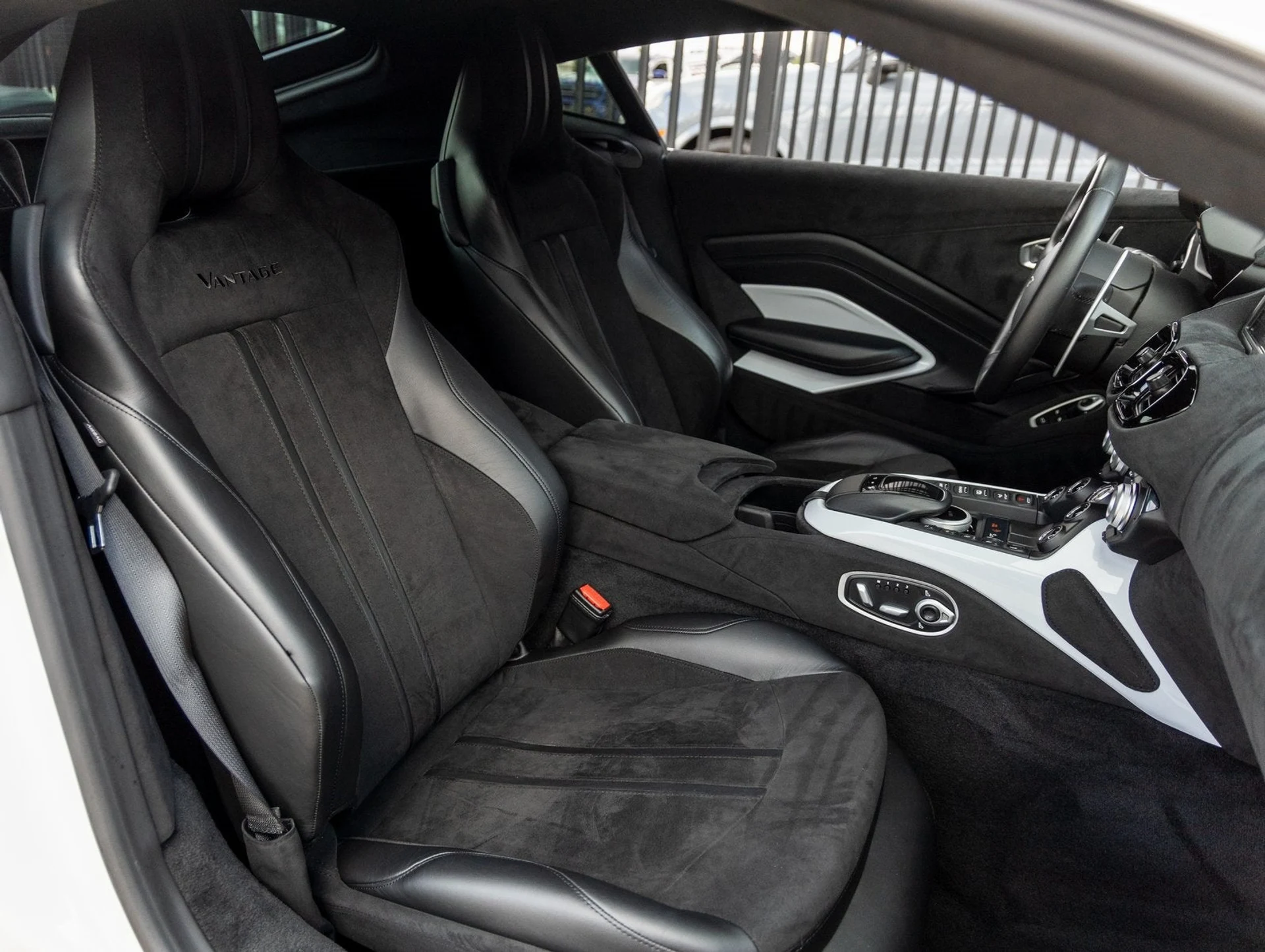 mph036_556766386_37_ede782d705