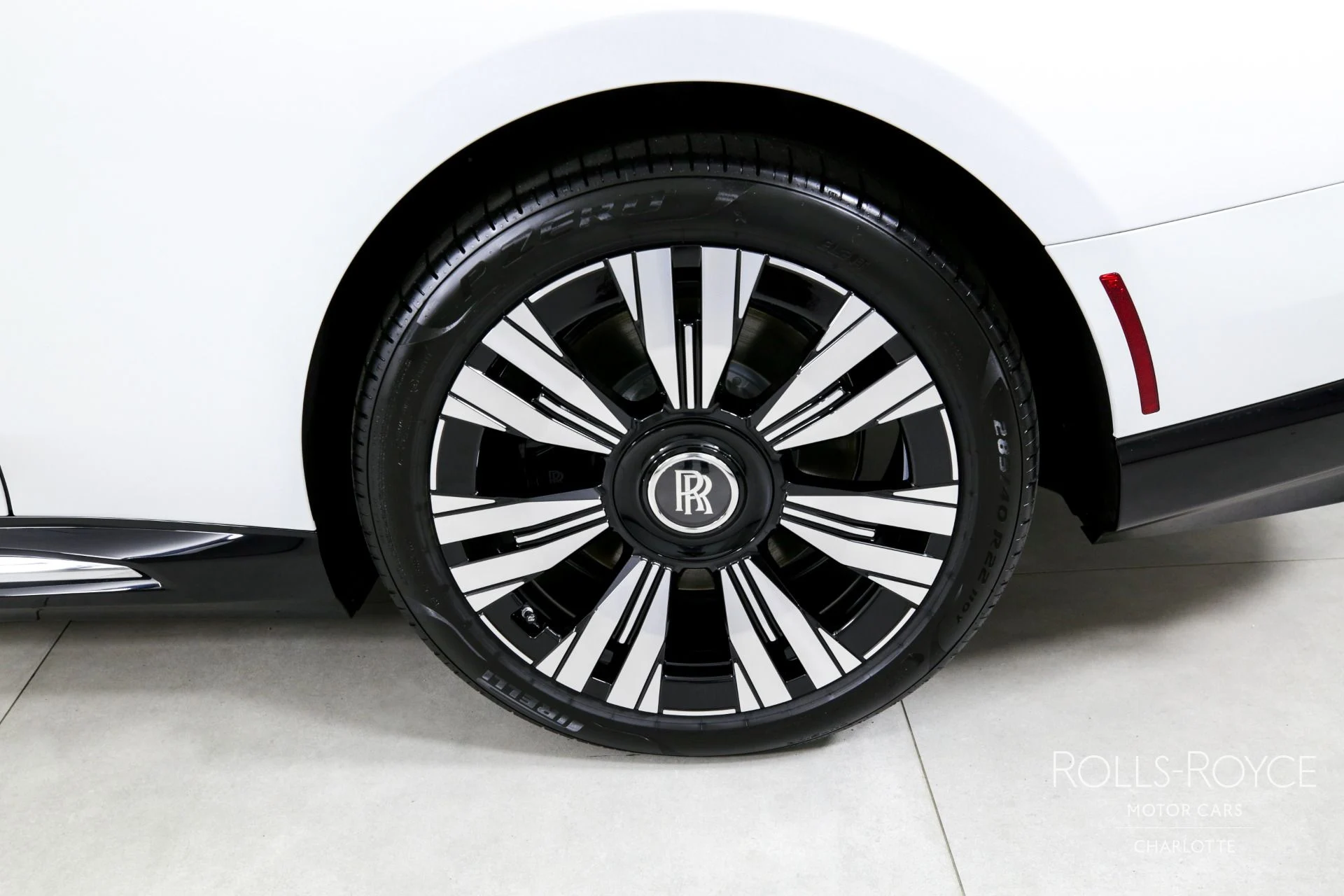 mph036_557457435_Used_2024_Rolls_Royce_Spectre_1712872063_3092bc6e64