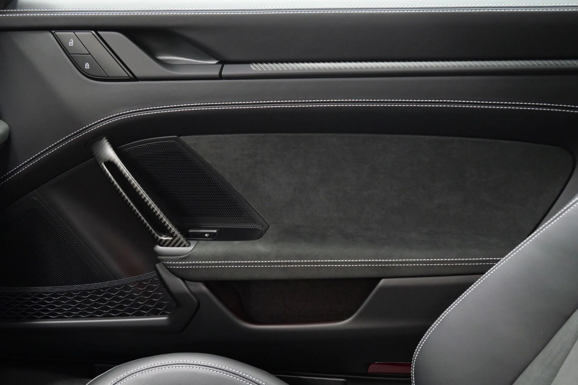 mph036_559583453_Used_2026_Porsche_911_GT_3_Weissach_Package_6_Speed_Manual_Delivery_Miles_1773426266_ed4ccc6297