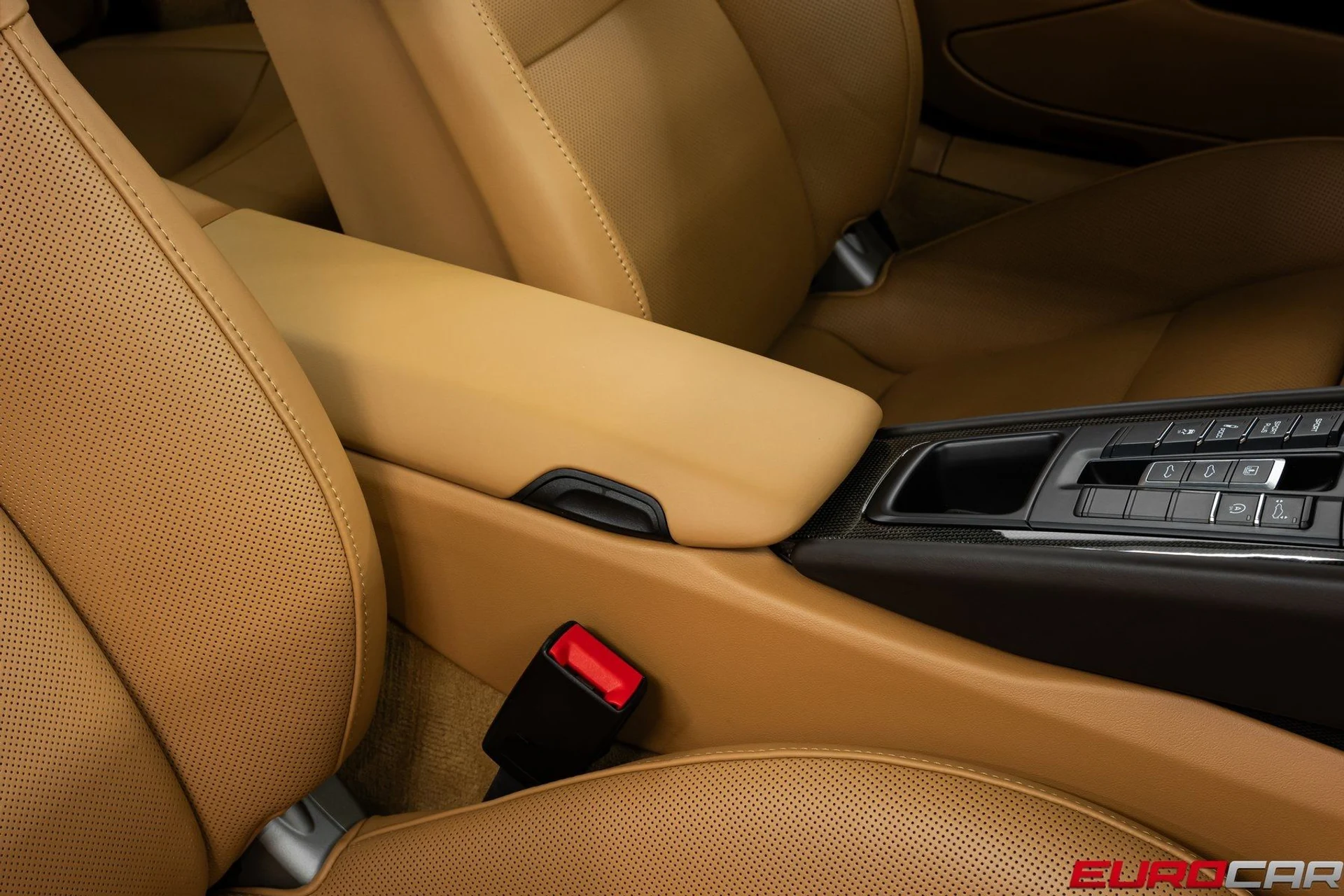 mph036_561596898_image_37_7f4ee744a2