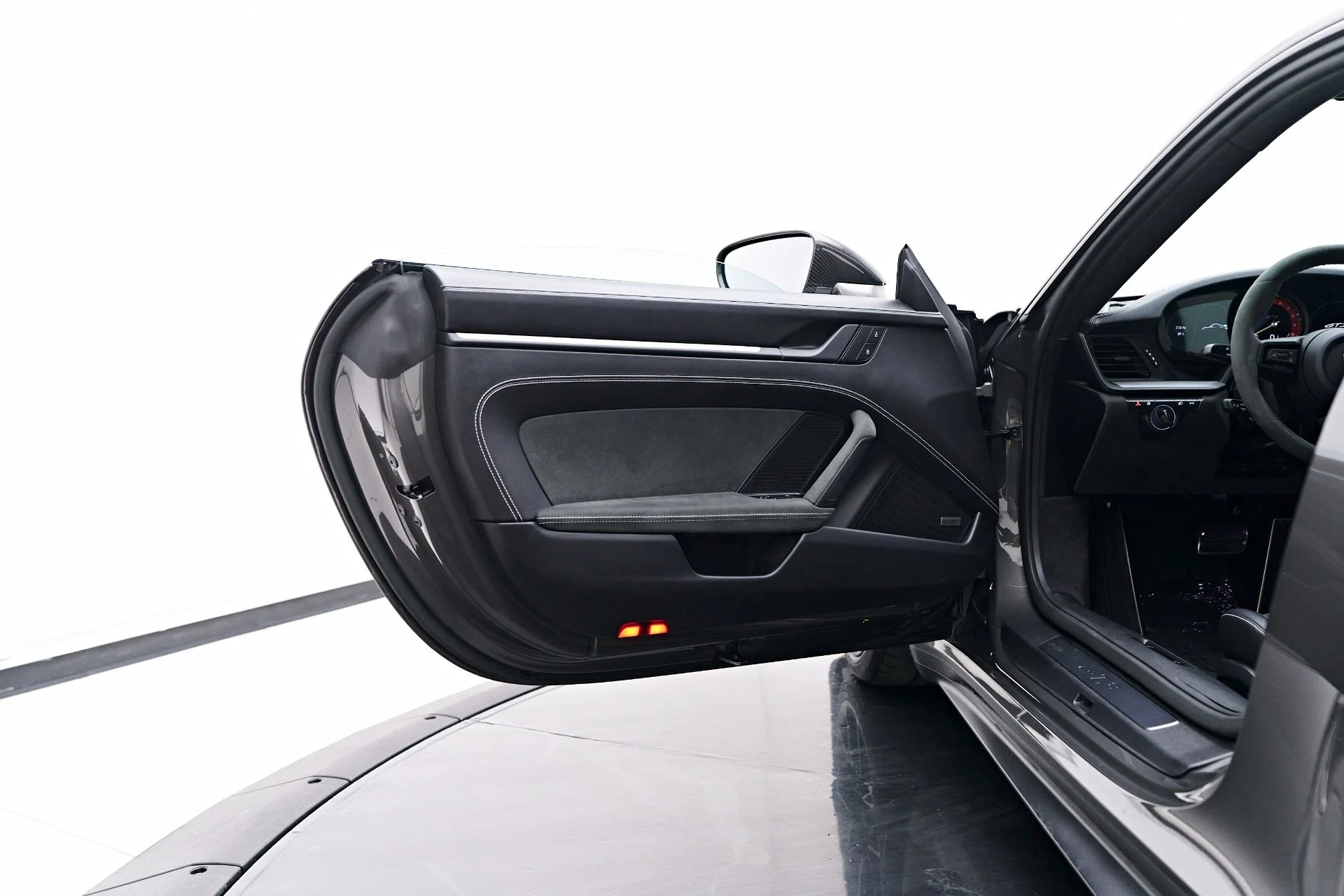 mph036_570366741_Used_2023_Porsche_911_GT_3_1754443655_dec0ad1bce