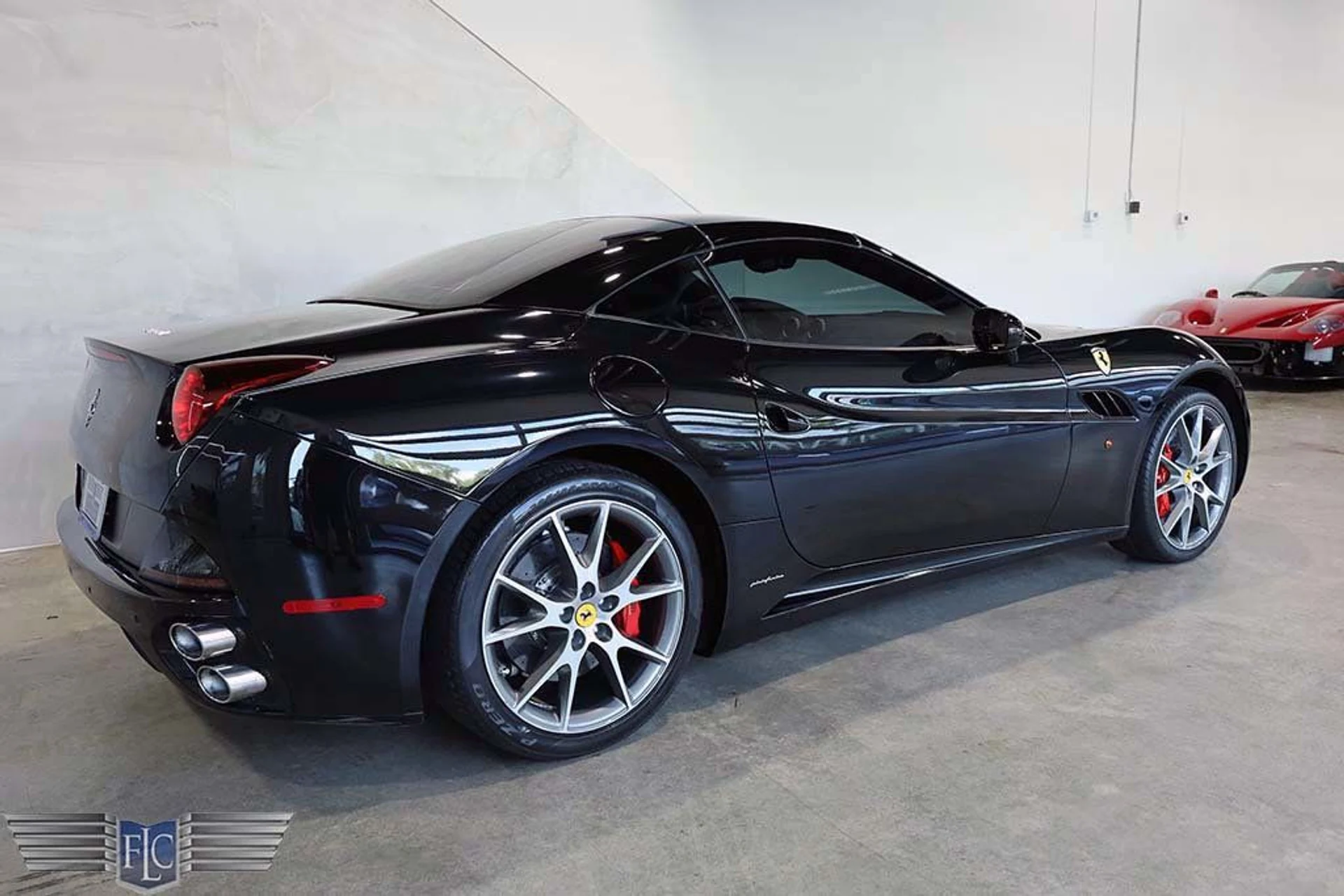 mph036_578229654_used_2012_ferrari_california_2drconvertible_9689_22890913_37_1024_2d0e276362