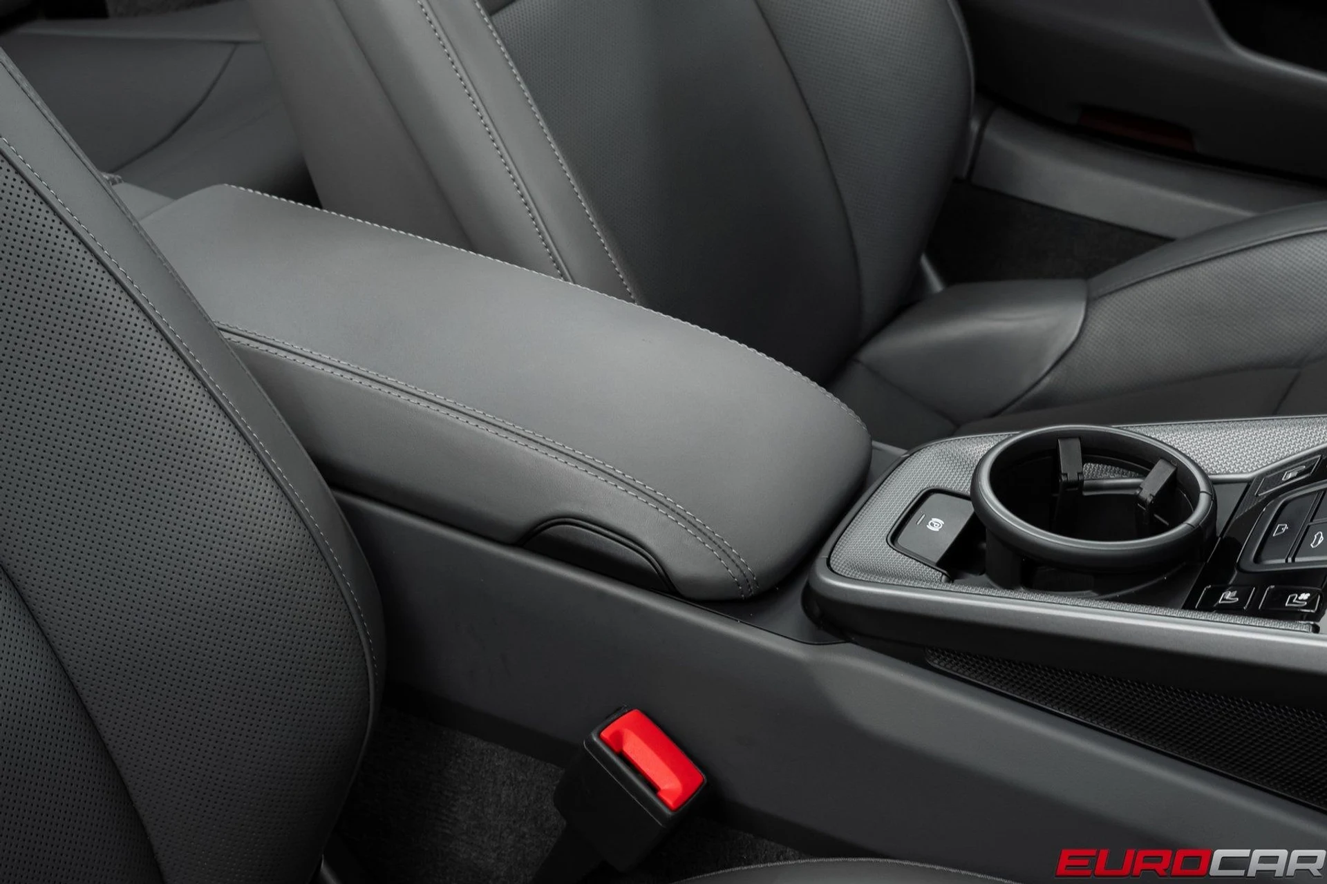 mph036_58673279_image_37_588d64a373