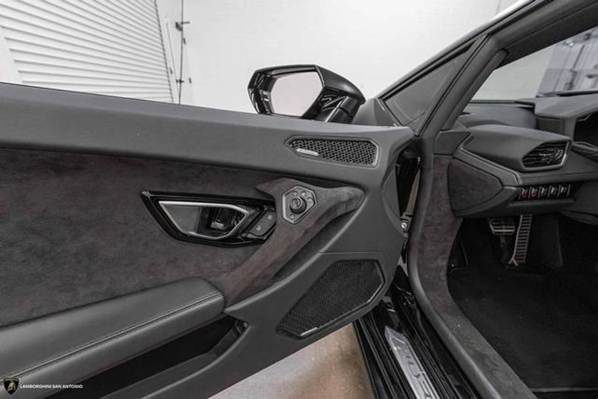 mph036_594362685_t_e_V94_Gk1_Qk_CY_2_HH_5_I2_CL_8z1_KA_7196ec5558