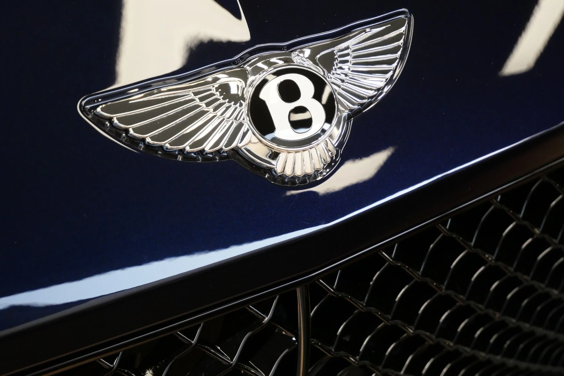 mph036_596960764_Used_2022_Bentley_Continental_GT_V8_1755108138_9743eb64a3
