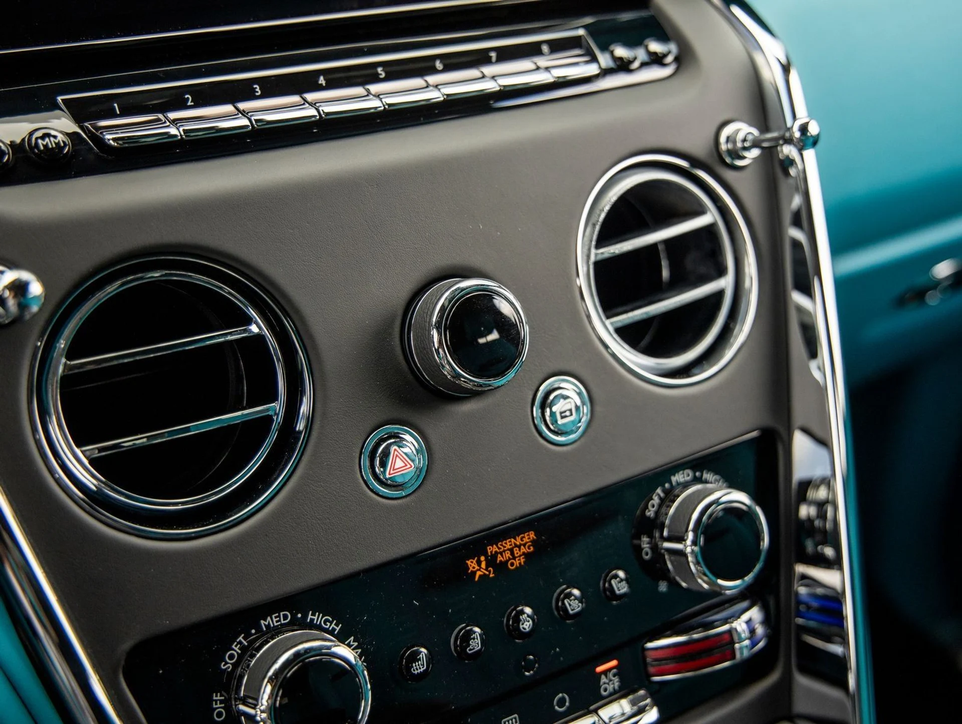 mph036_601109812_37_a2e69ae58c