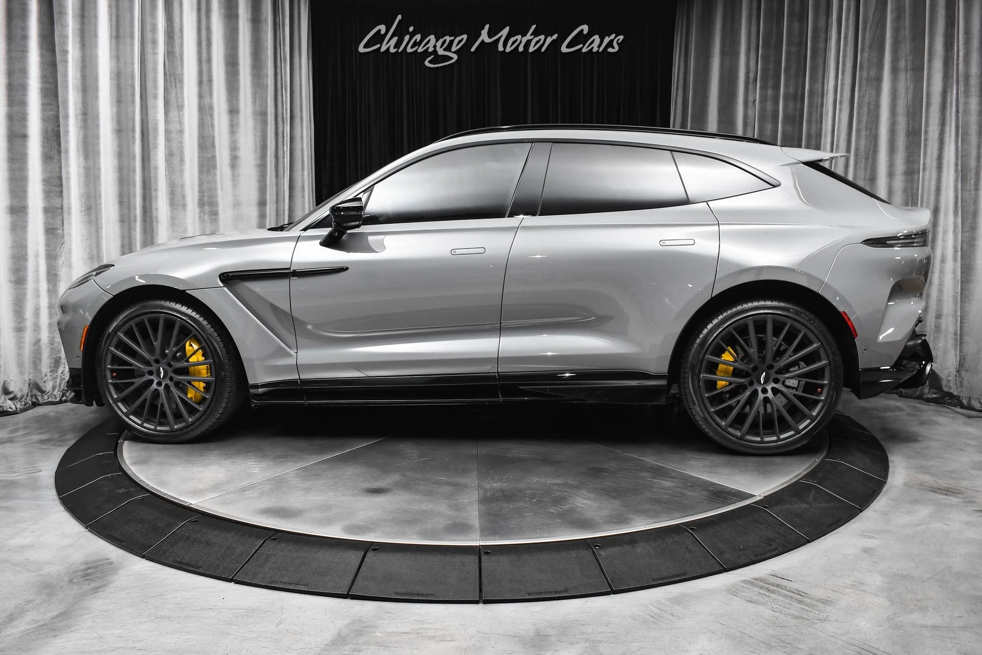 mph036_60221452_13519_p37_l_bd7309ad67