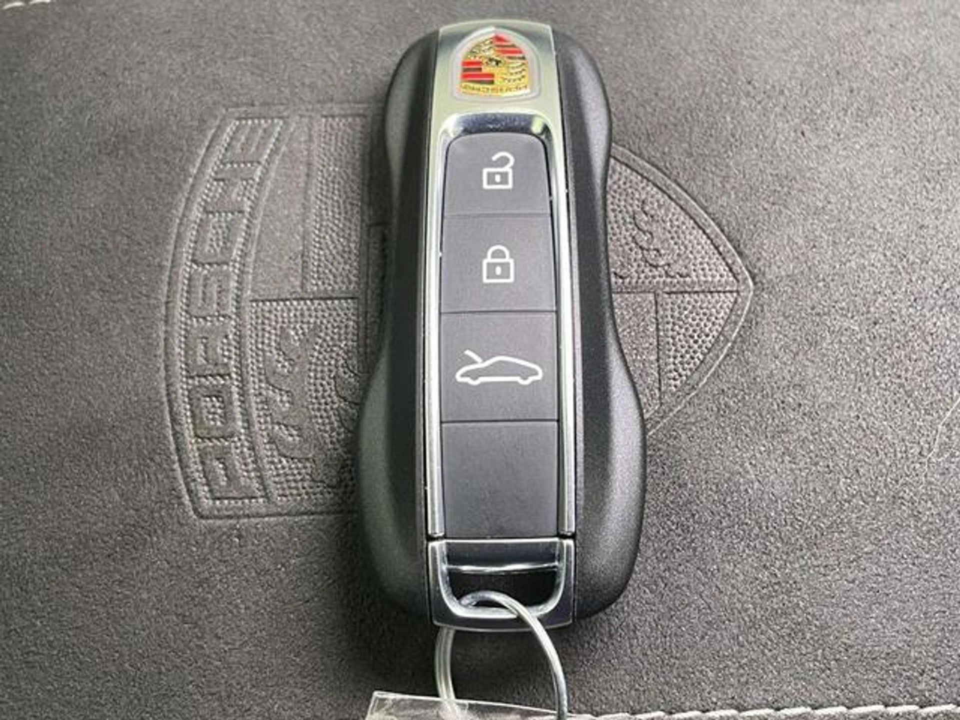 mph036_607937388_Cp1_Q_Kf2a2_B_Uu_Yb_UGB_Zo7qsf7_Ps_Y_ee593c561f