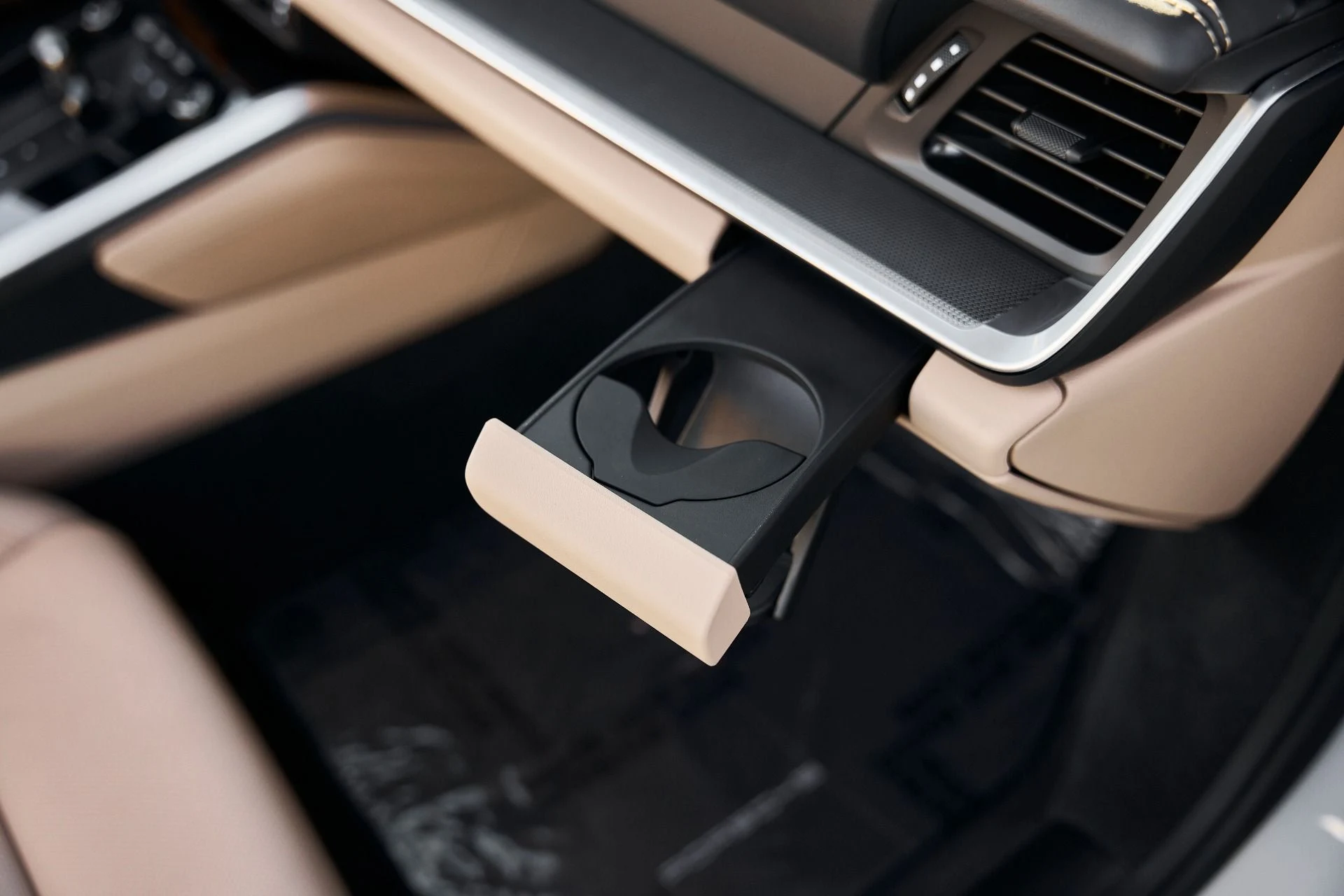 mph036_610254683_Used_2024_Porsche_911_Turbo_1768616368_dfd83cad12