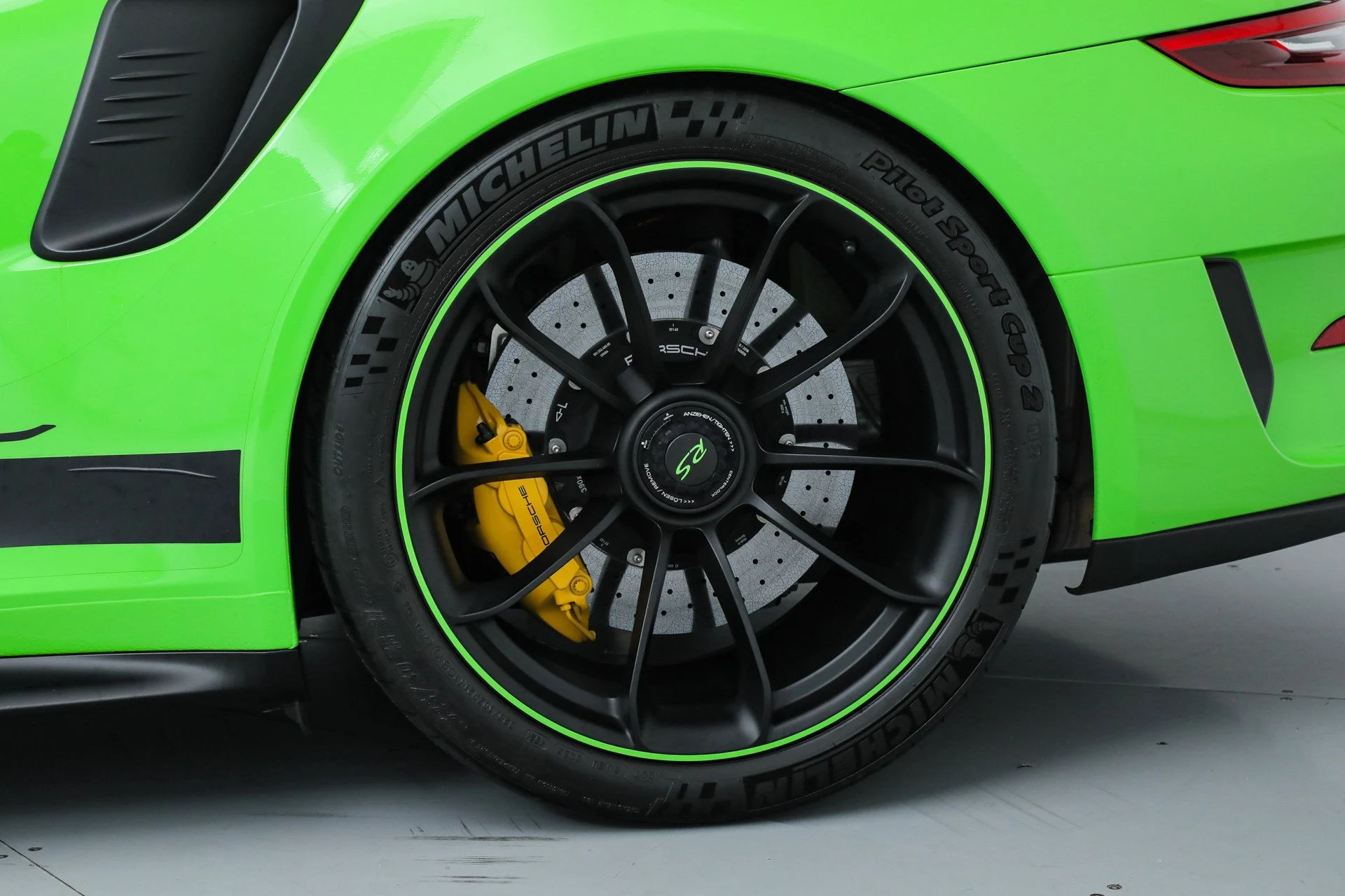 mph036_618003283_eff5b25929153e3b030515a12708ad45_8a26a56014