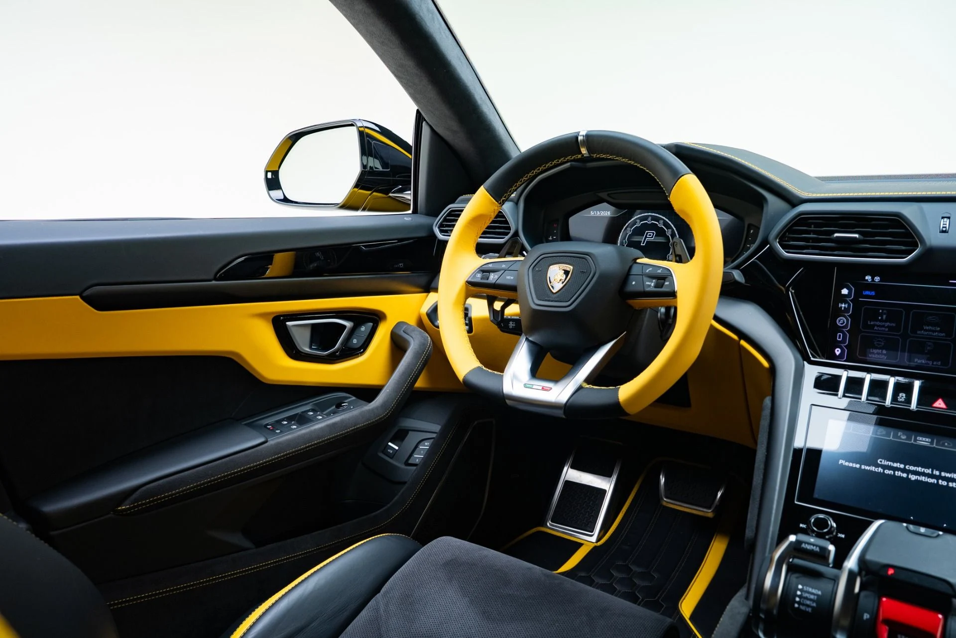 mph036_625695731_Used_2024_Lamborghini_Urus_S_1778704805_8125b37a51