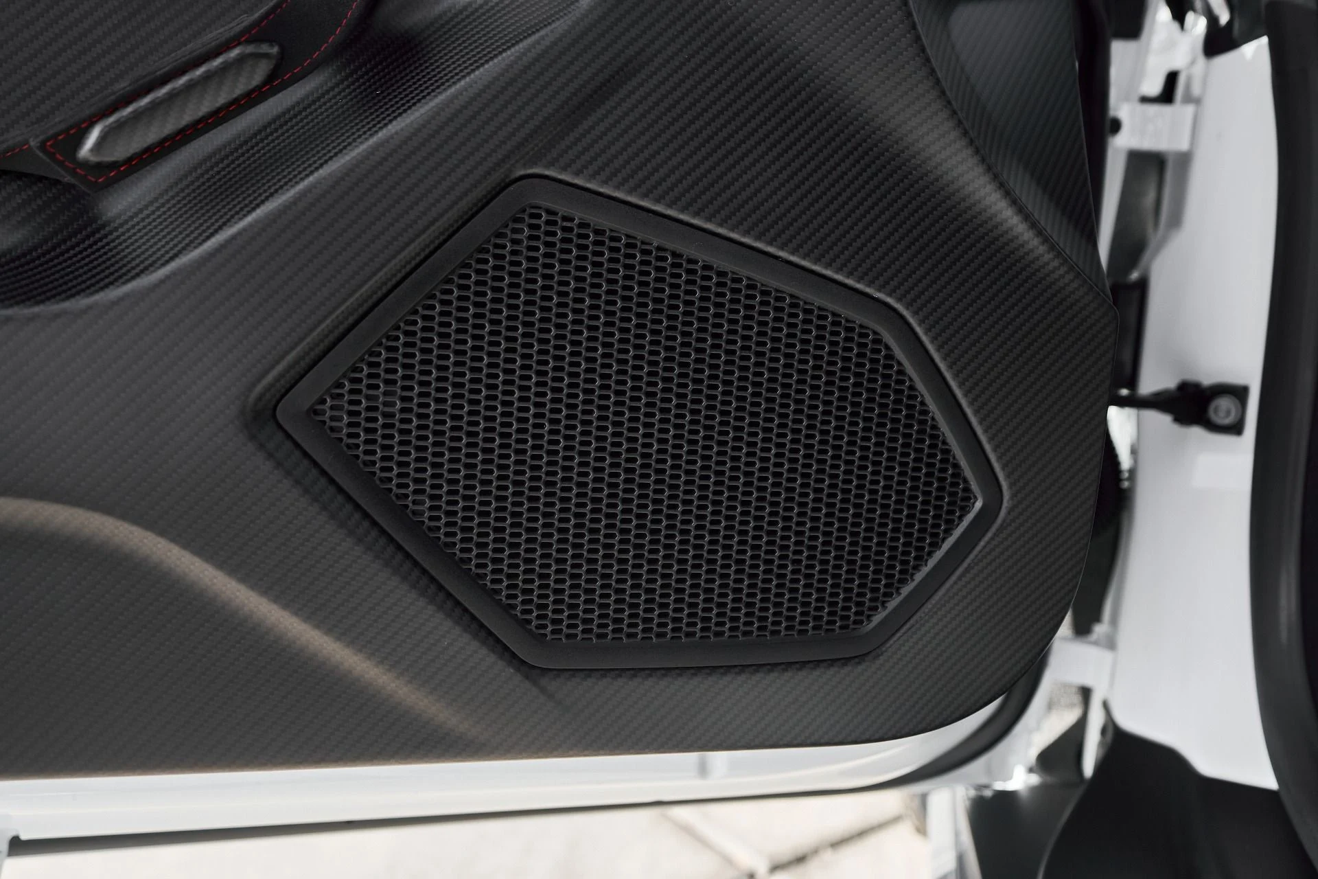 mph036_629441182_Used_2023_Lamborghini_Huracan_Base_1764123587_440198fac9