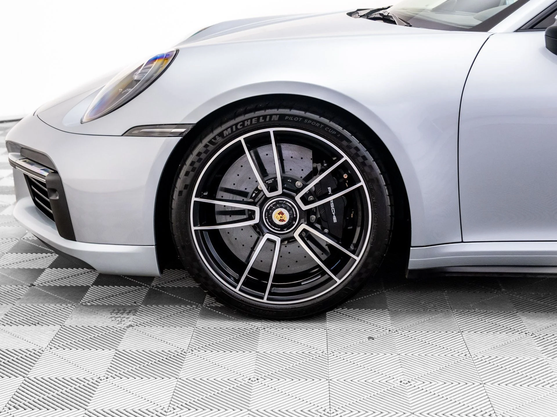 mph036_631916538_2b81f96037853f4e2ff2a6eec334727fx_b5d978a535