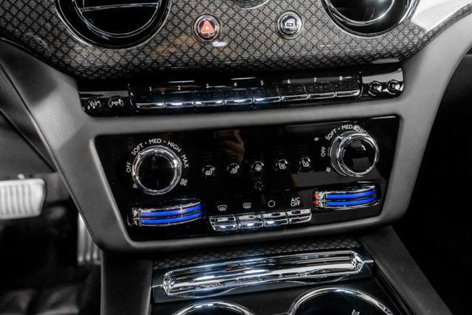 mph036_658426257_Qxaz_HG_Bg_J9qkai5nv6hoo_E_Ey_WM_150206cca0