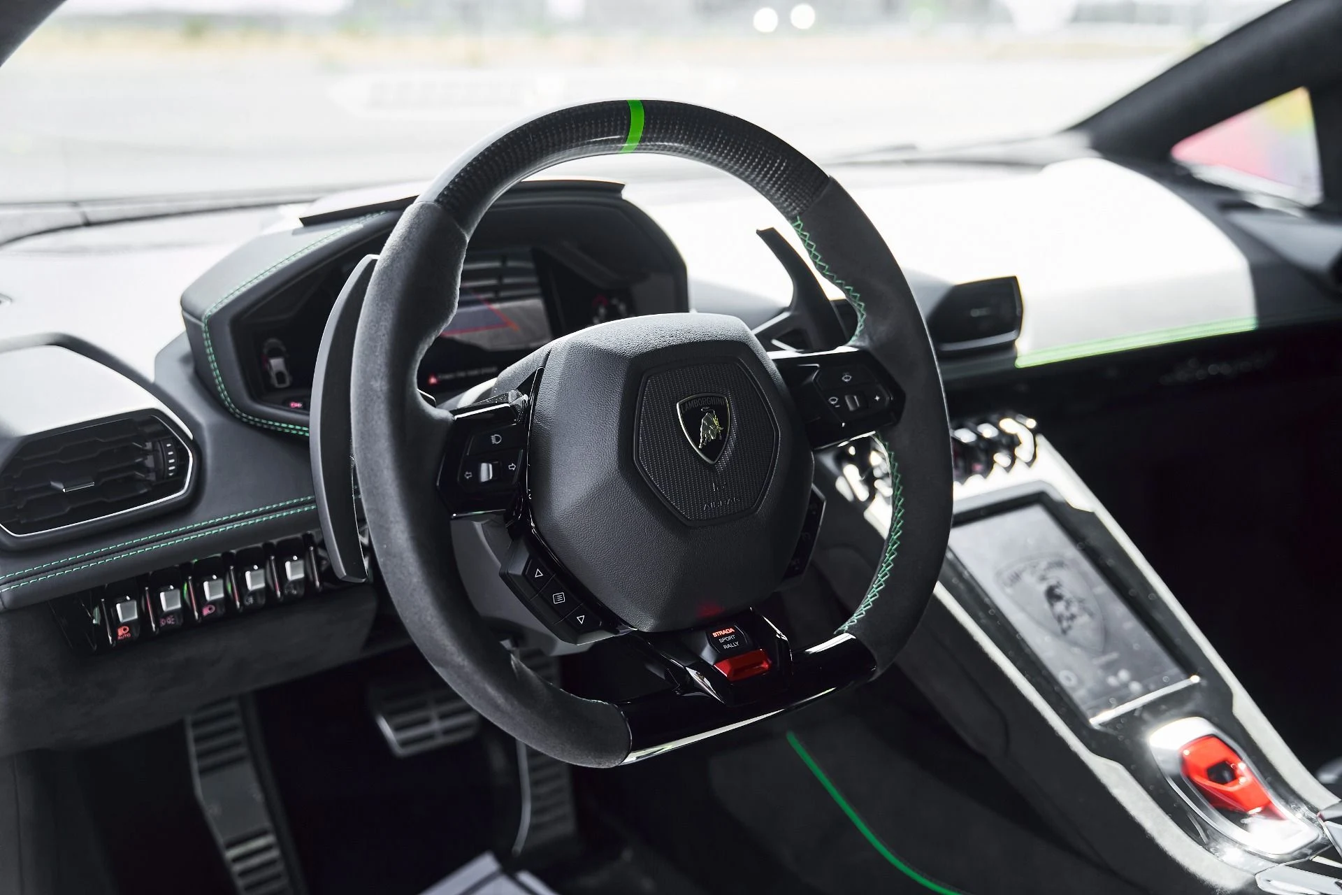 mph036_672948766_Used_2024_Lamborghini_Huracan_Sterrato_Base_1774300116_e7ce1a4440