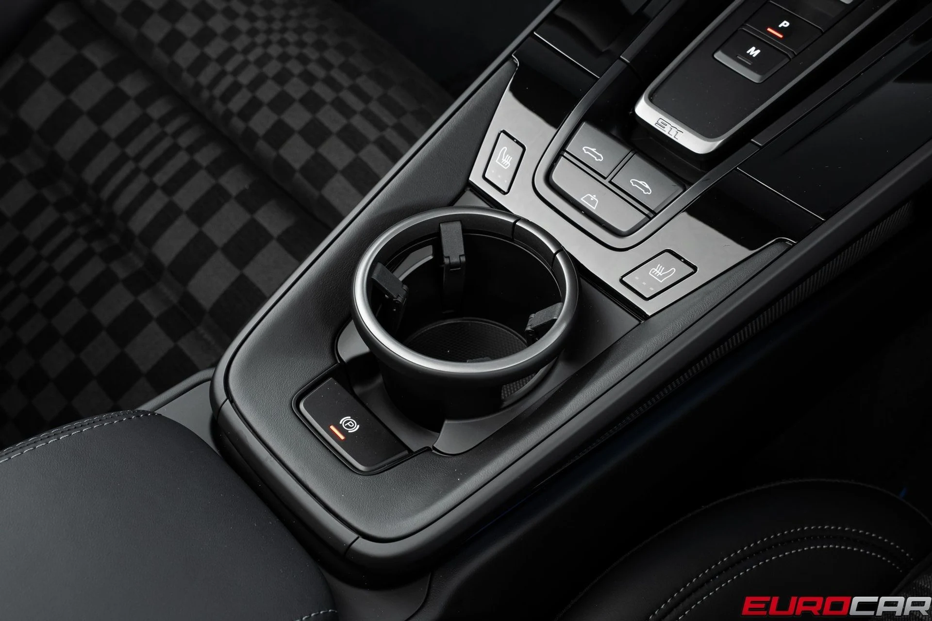 mph036_675748320_image_37_45bebb766b