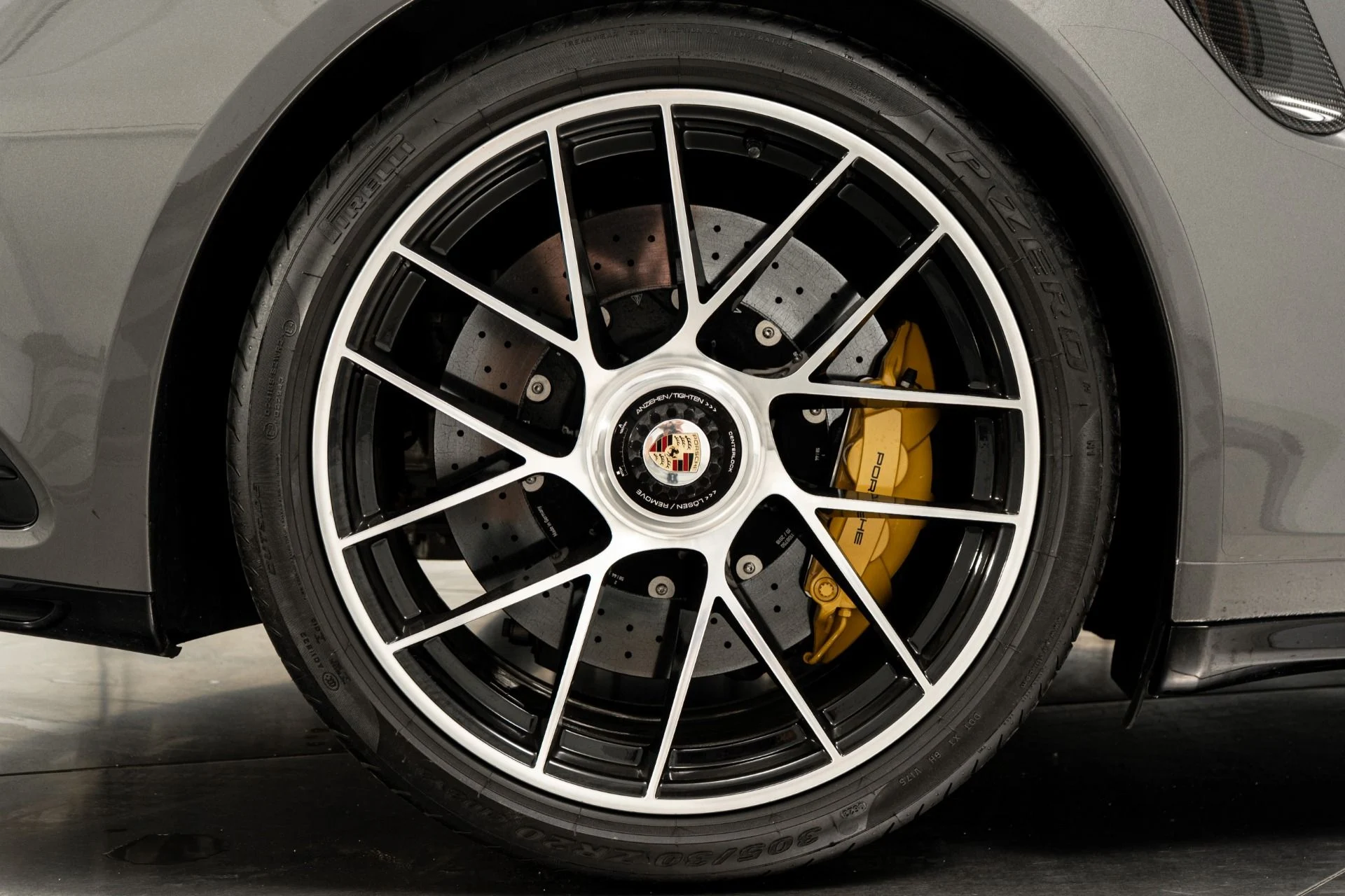 mph036_678648194_Used_2018_Porsche_911_Turbo_S_1749706658_b09b4895ae