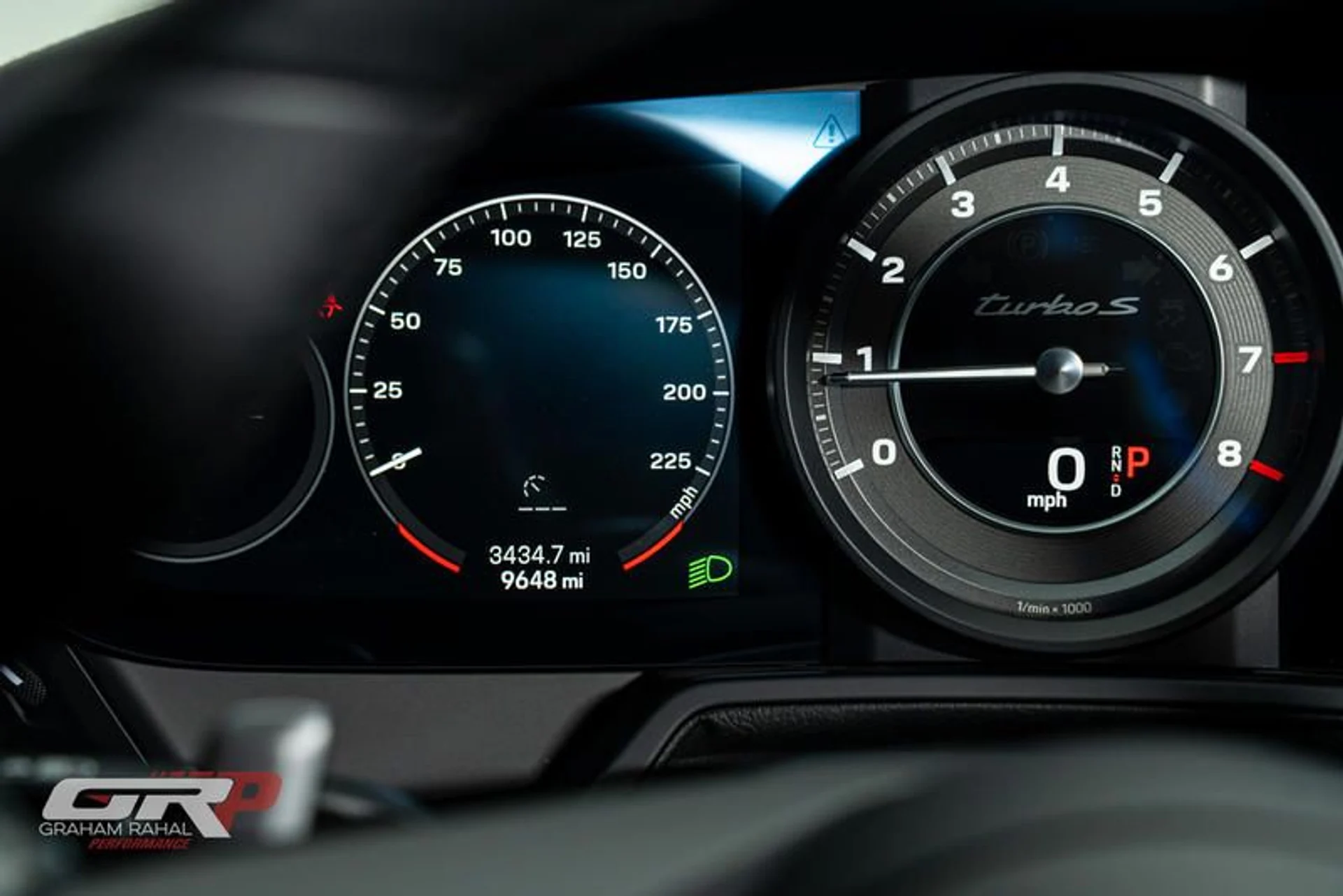 mph036_685307922_0342_CB_37_E293_42_E3_B1_B8_95_C389_AE_6_DCD_3cccfa264e