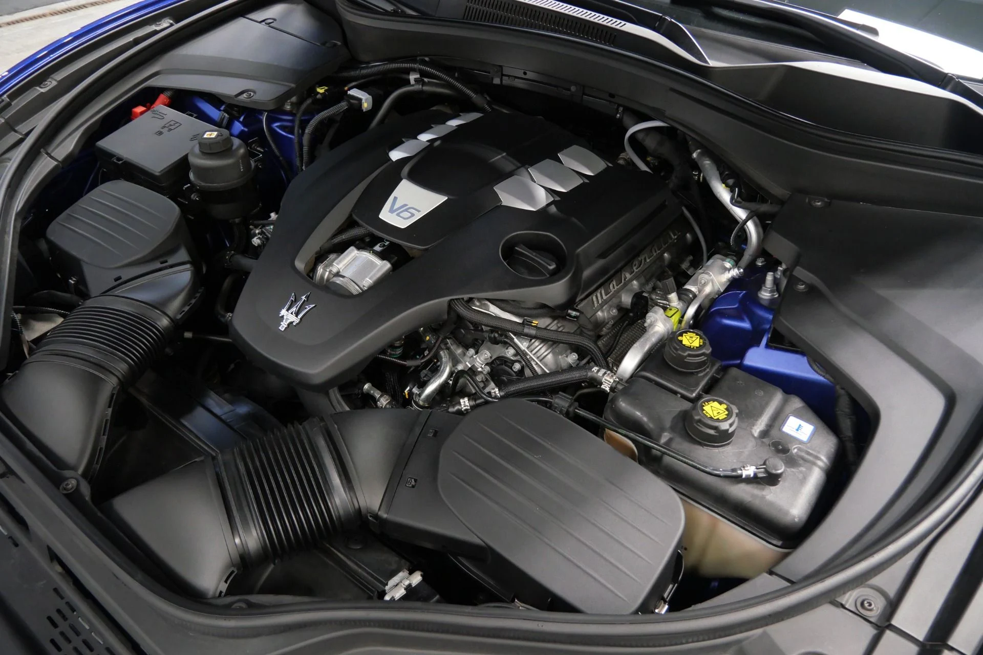 mph036_687001360_Used_2017_Maserati_Levante_1761068079_040c17075a