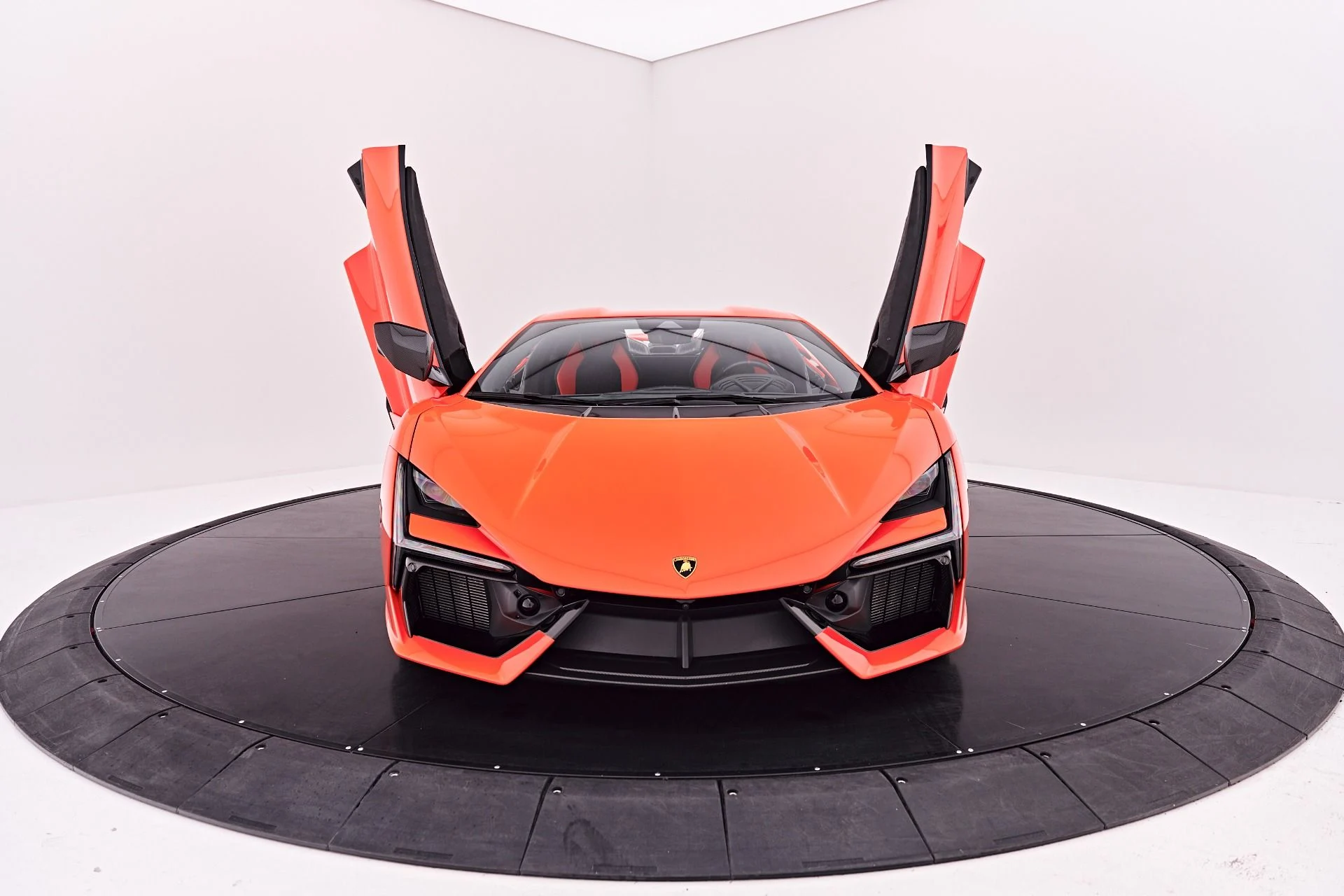 mph036_690138625_Used_2024_Lamborghini_Revuelto_Base_1786150929_1cdef08134