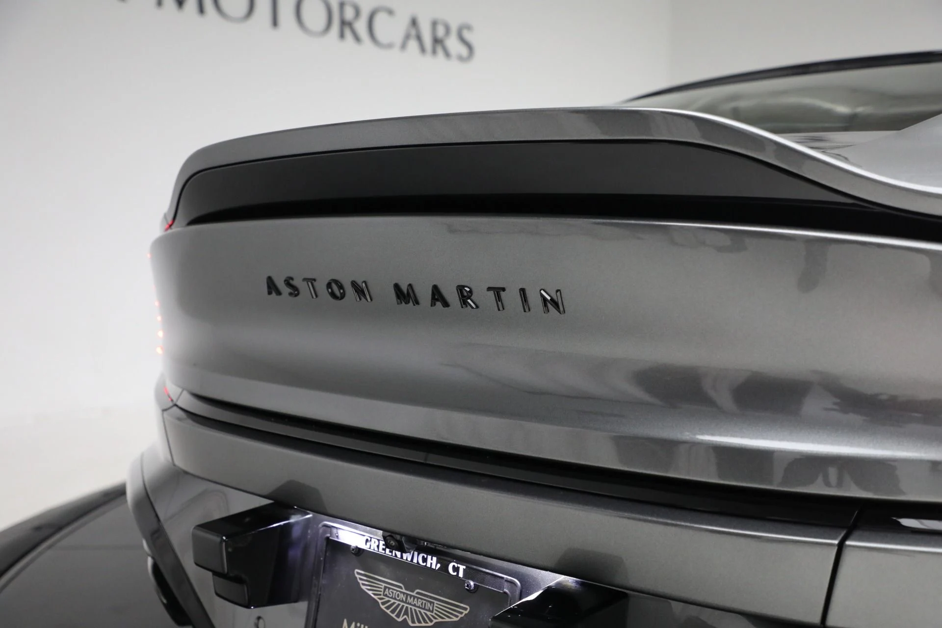 mph036_706129323_New_2025_Aston_Martin_Vanquish_9a94423fd4