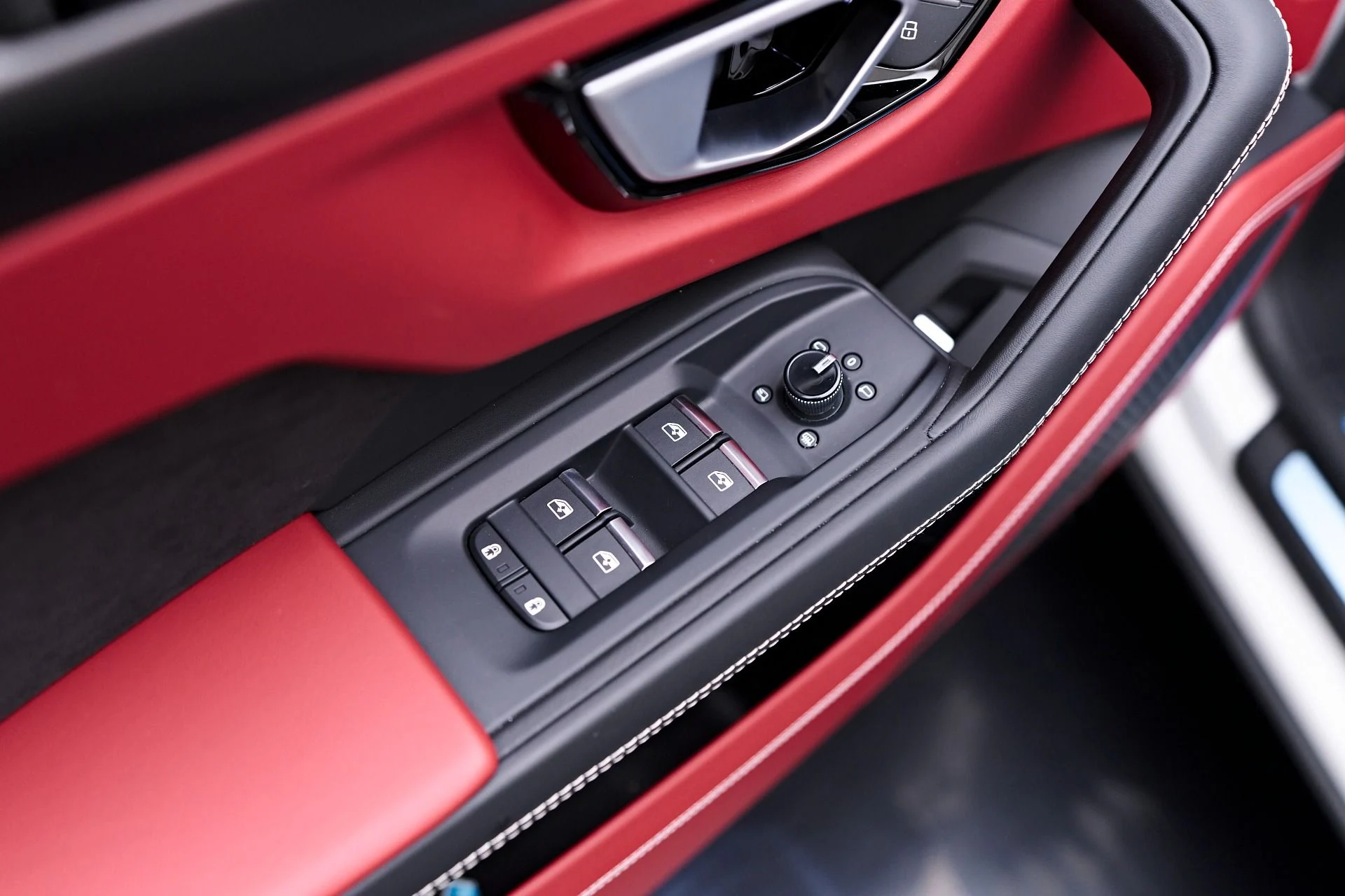 mph036_712036514_Used_2024_Lamborghini_Urus_S_1751401874_3d09cdcad7
