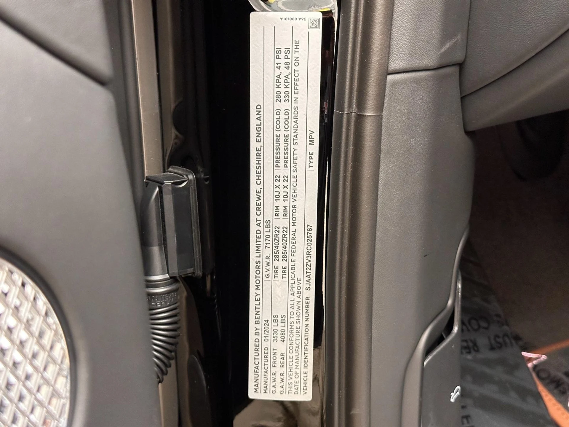 mph036_756392722_Used_2024_Bentley_Bentayga_V8_1773982923_94e813004f