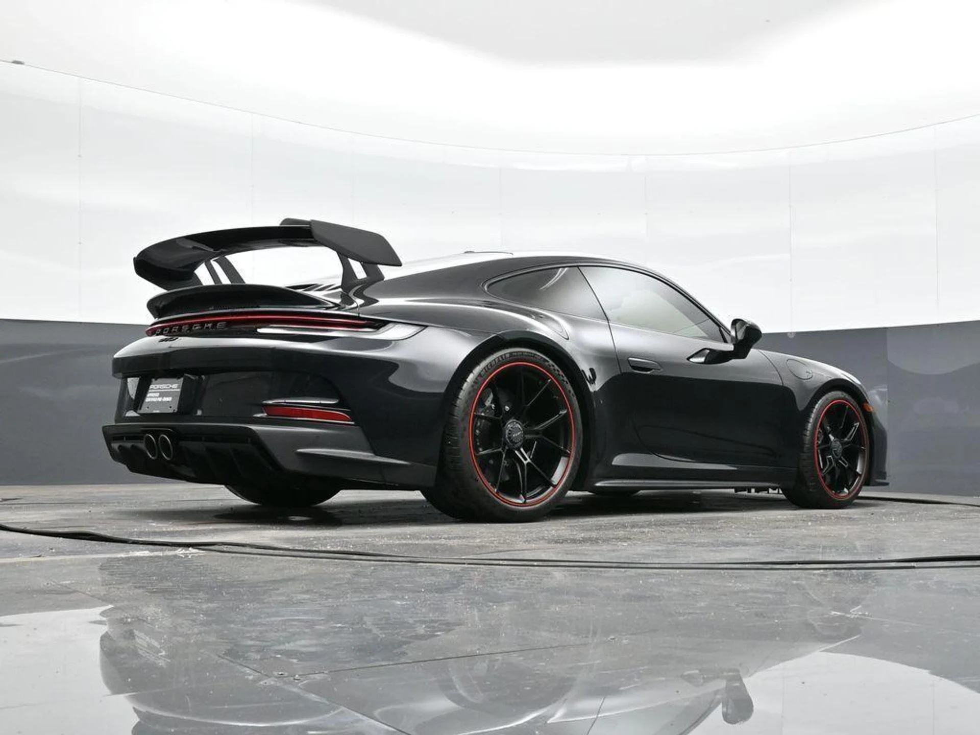 mph036_76067772_l_Wc8mtzt_N2b2_Ax_N_Jb5uc_Nzst_Vd_E_3ac64d04d4