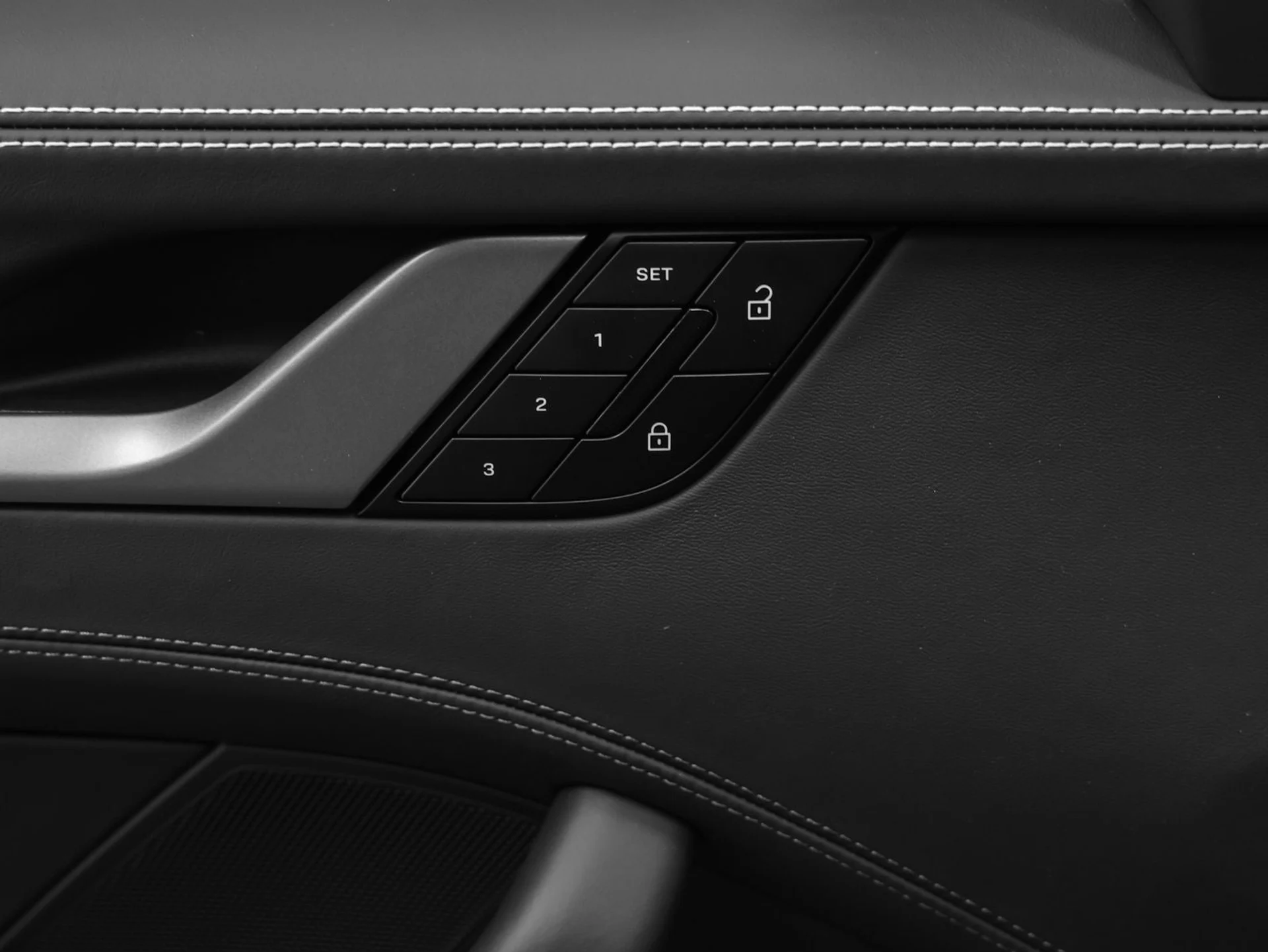 mph036_773536084_37_ca3d83bdbe