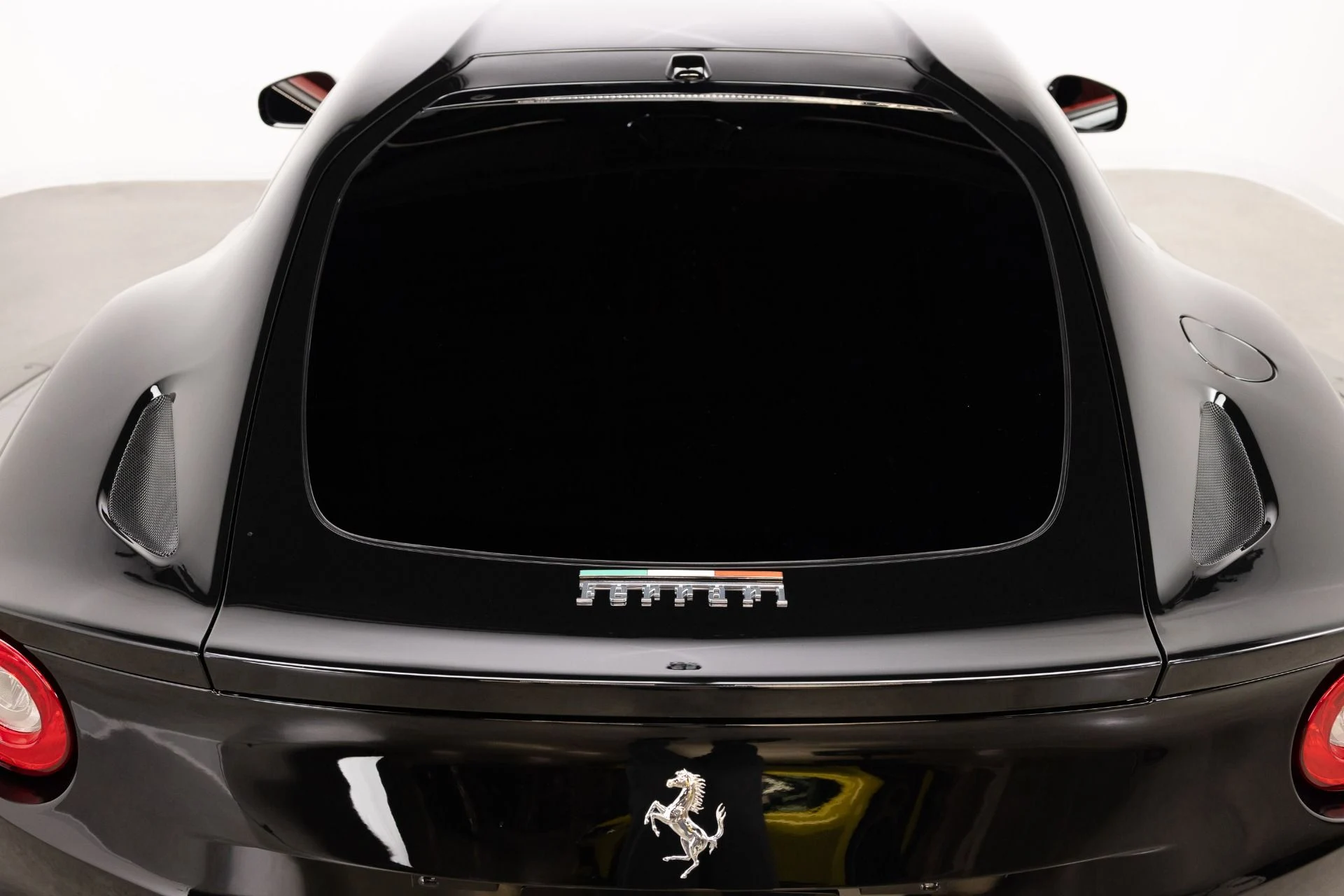 mph036_776888175_Used_2014_Ferrari_F12berlinetta_1784559579_4f78995d3d
