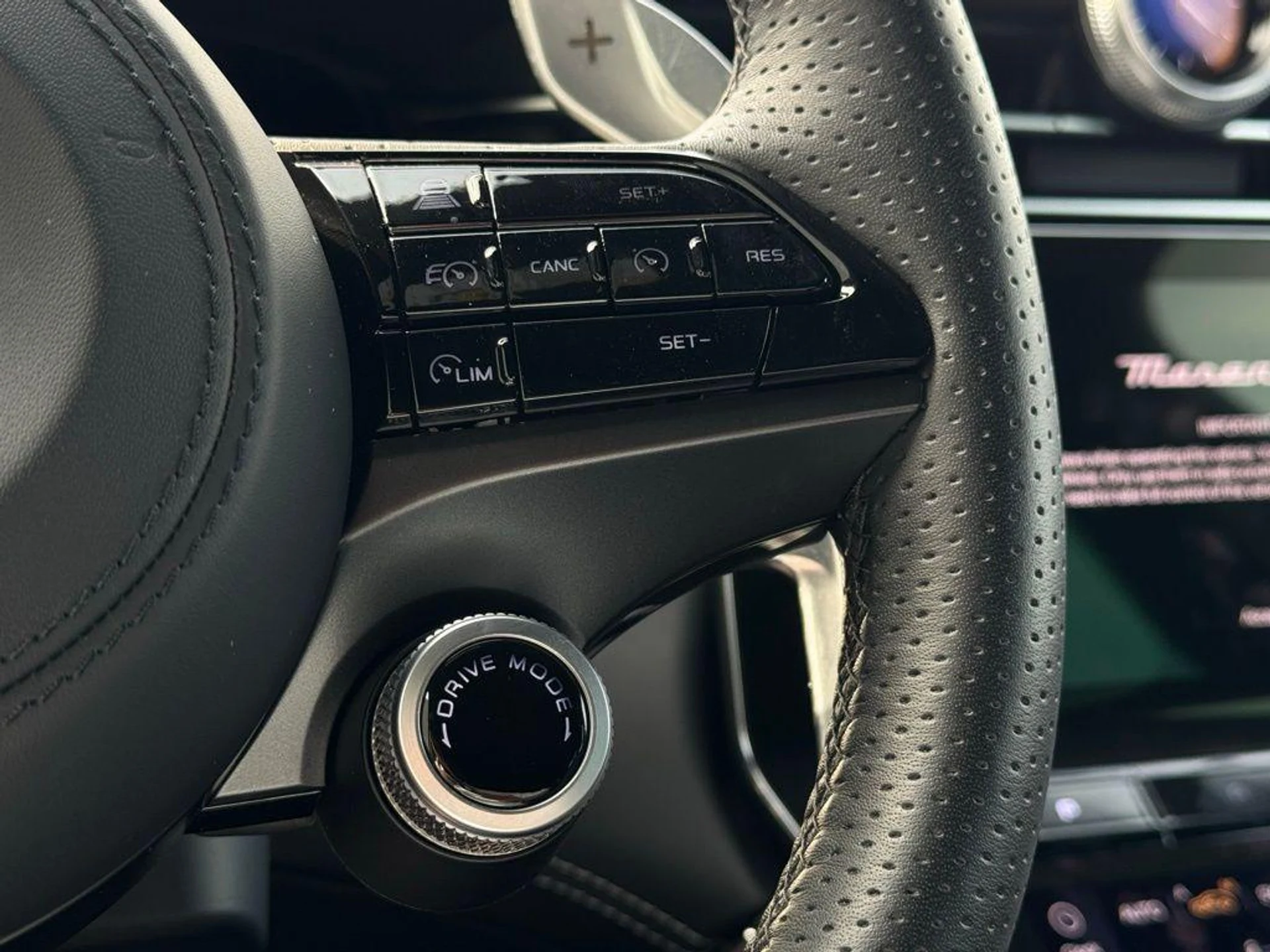 mph036_777194993_j_Q_Elqq_Yrmmkau_Ep_Ng_X8_IZ_0j_G5ms_03564e7f3e