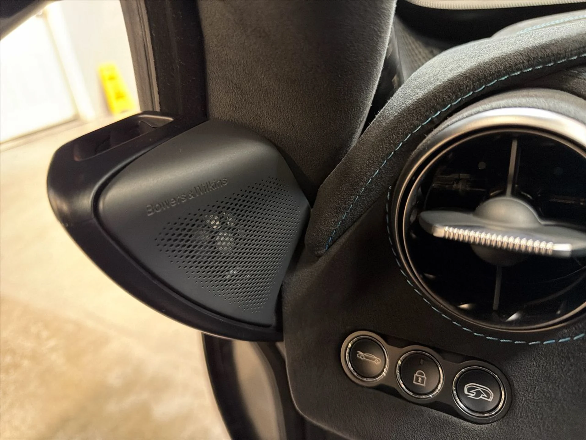 mph036_785922274_639059784579094588_dc35270010