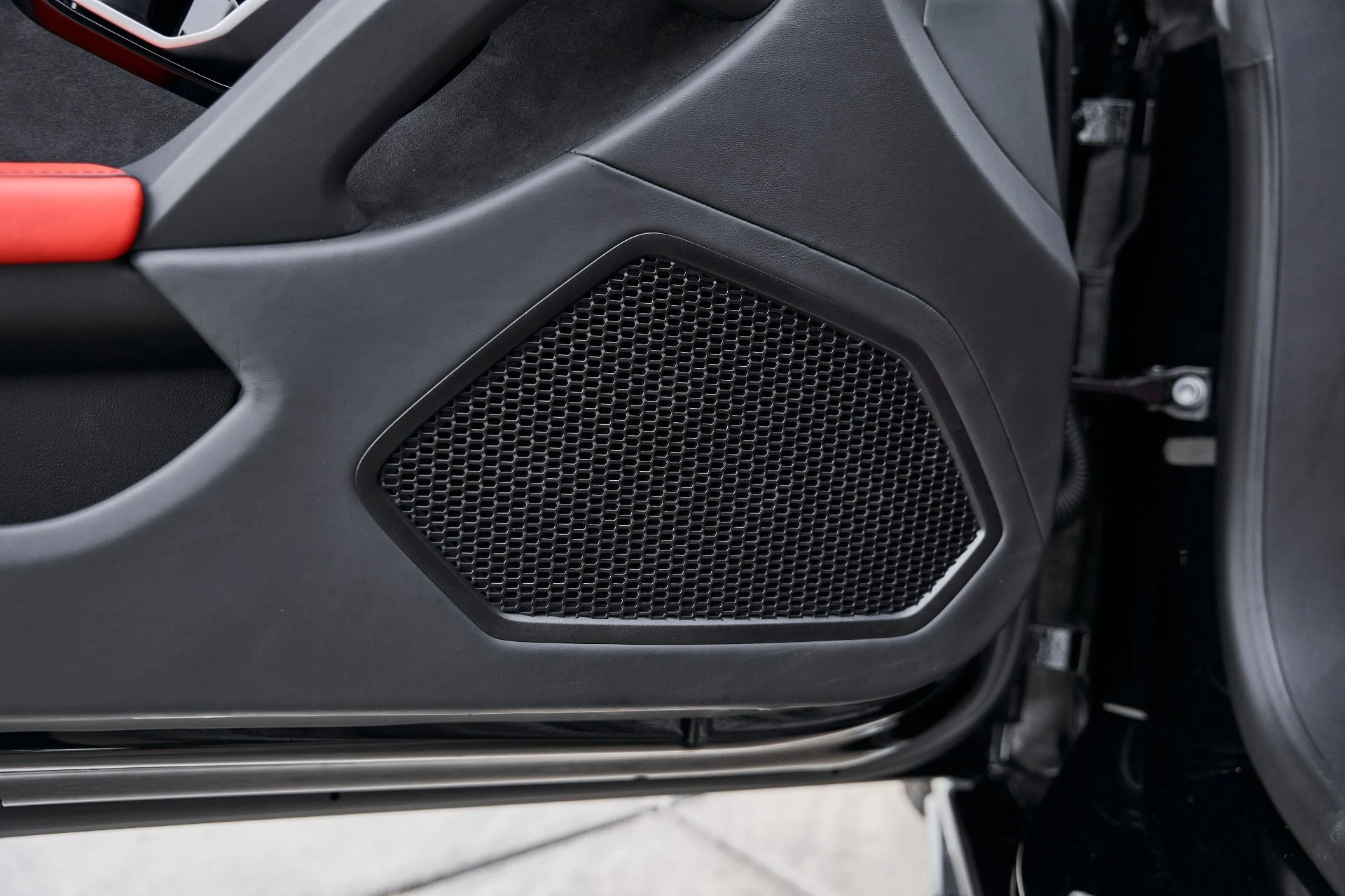 mph036_792800457_Used_2023_Lamborghini_Huracan_EVO_Base_1769049052_669bc4bae4