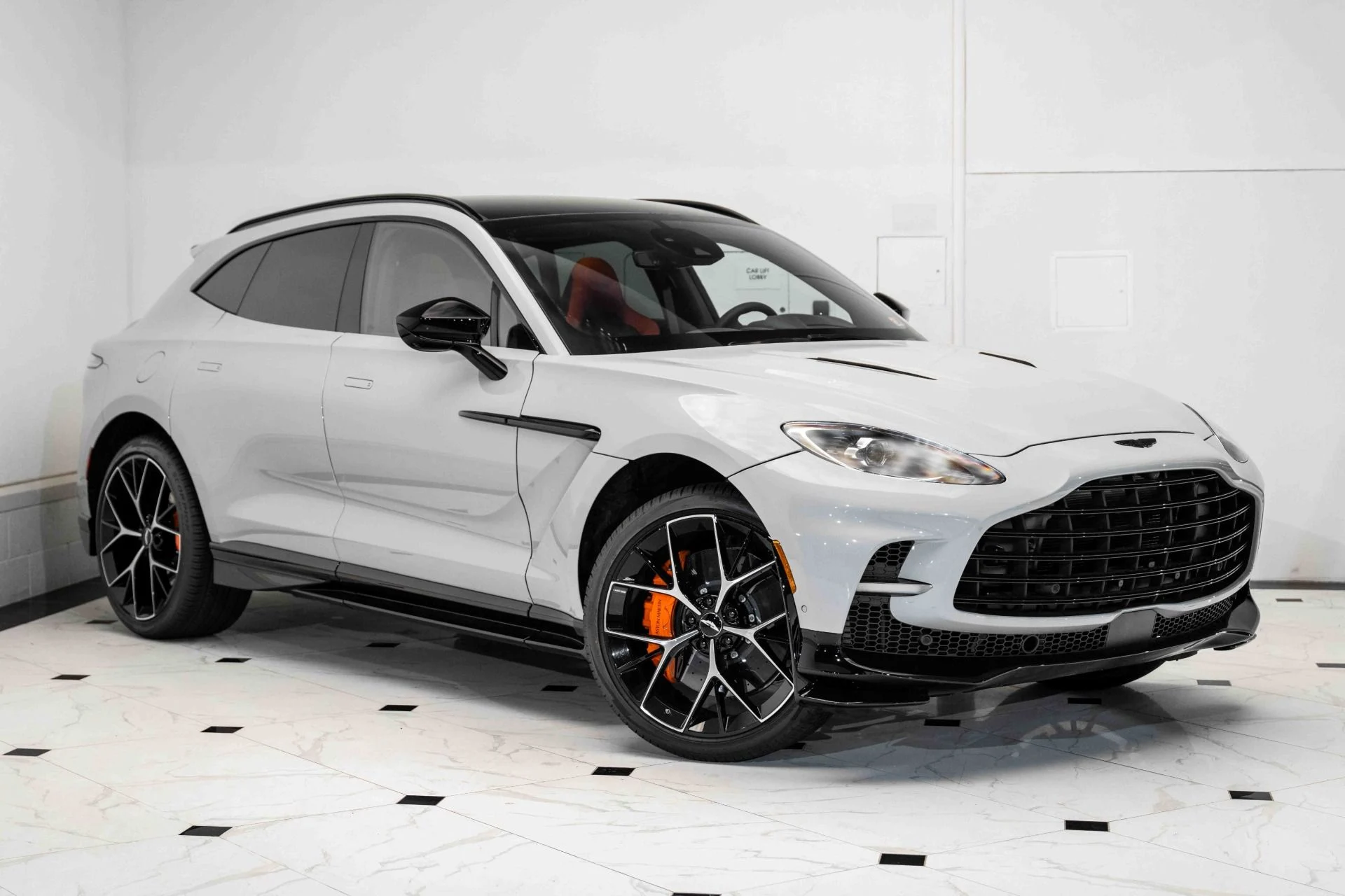 mph036_794034518_Used_2024_Aston_Martin_DBX_707_1701892795_5d496905c3