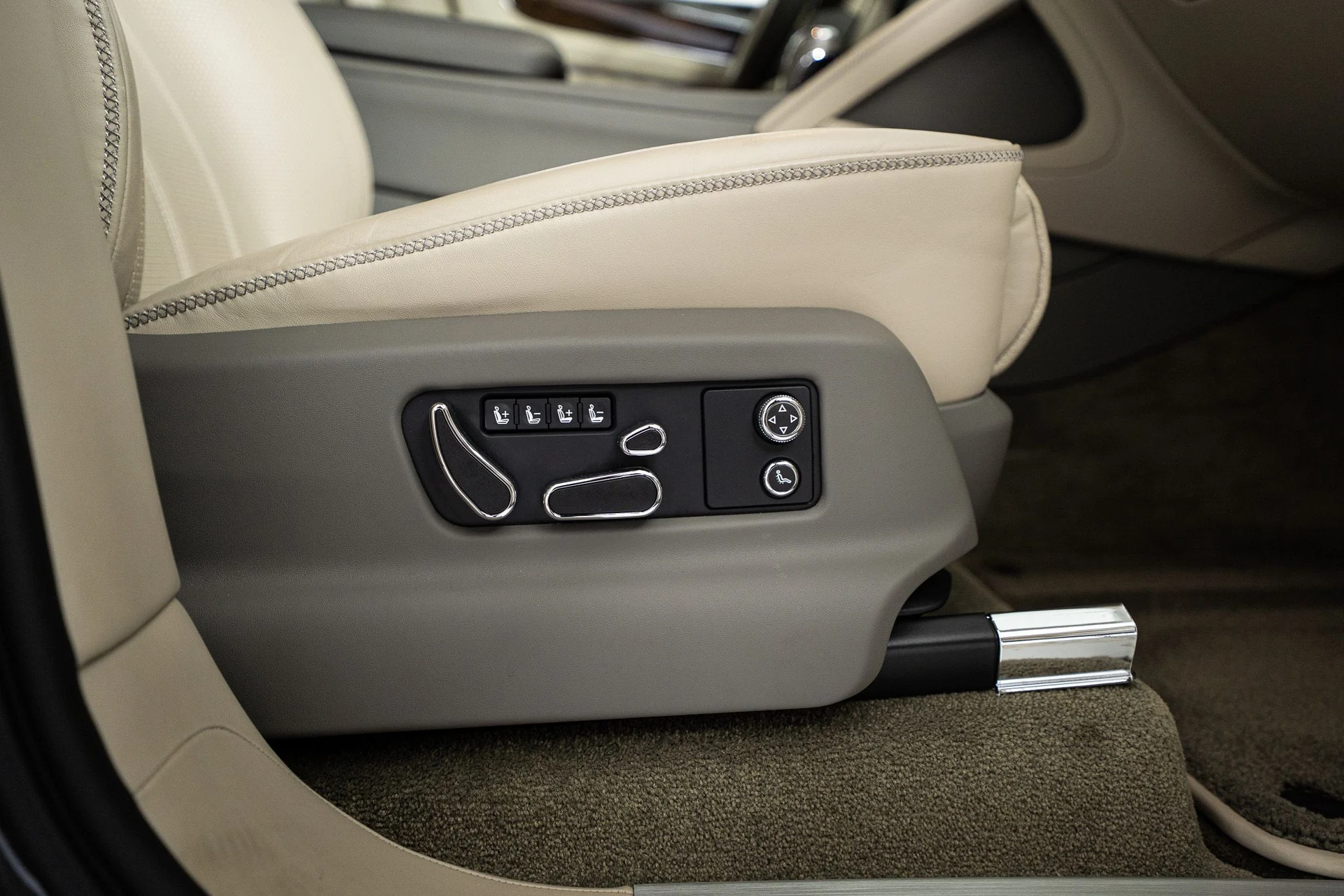 mph036_798200243_eaa559f4_0183_45e3_81e3_e5bbc82e90f0_574089d92e