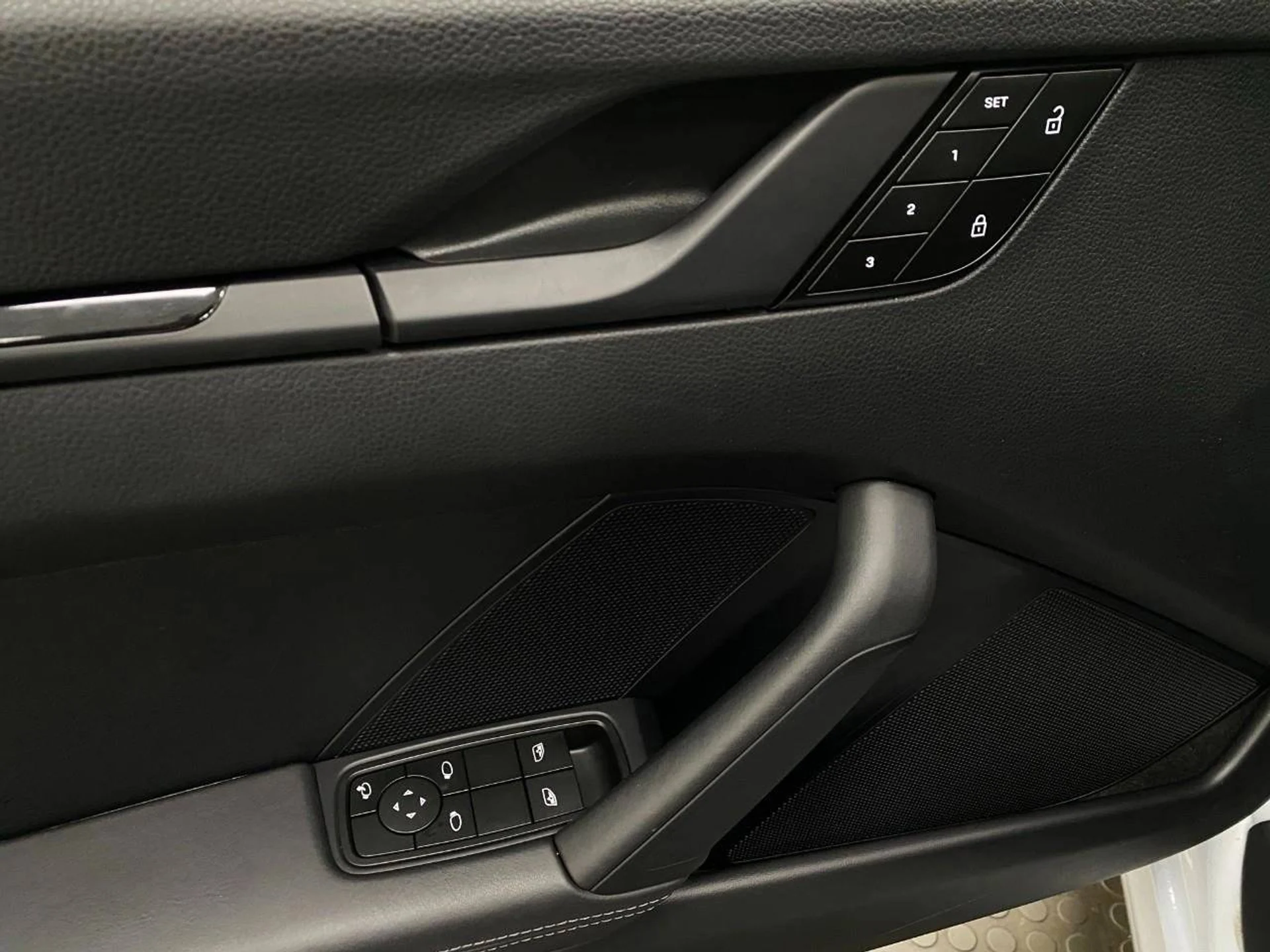 mph036_812041851_1280_498c5b2b80