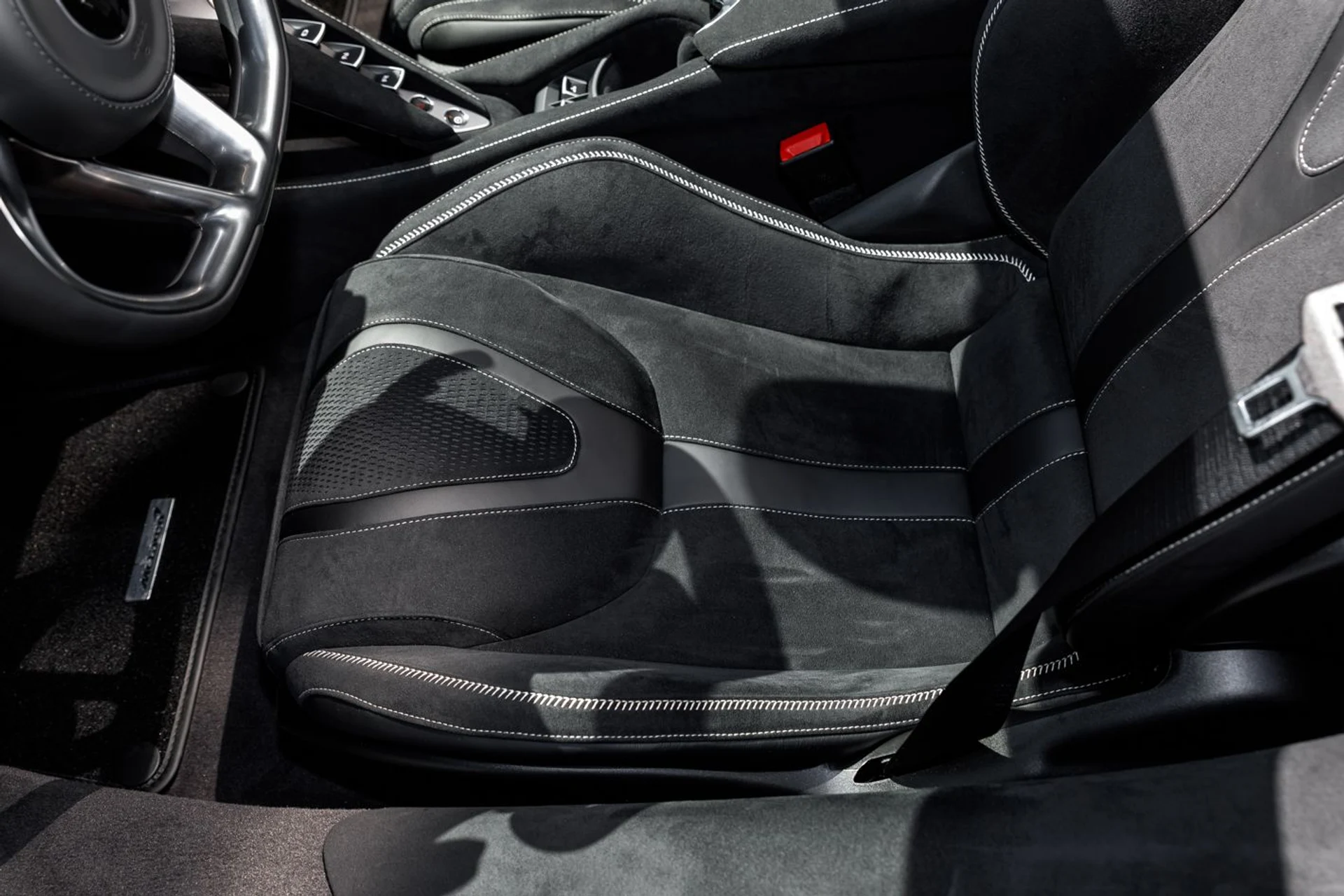 mph036_820640056_590_p37_l_5b459b9f1c