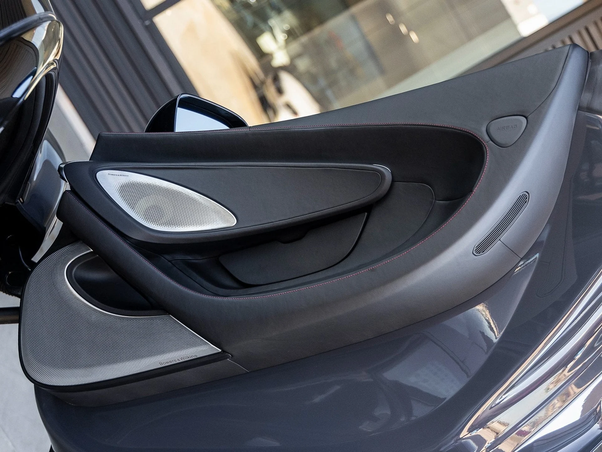 mph036_824698908_37_3e4bf781b9