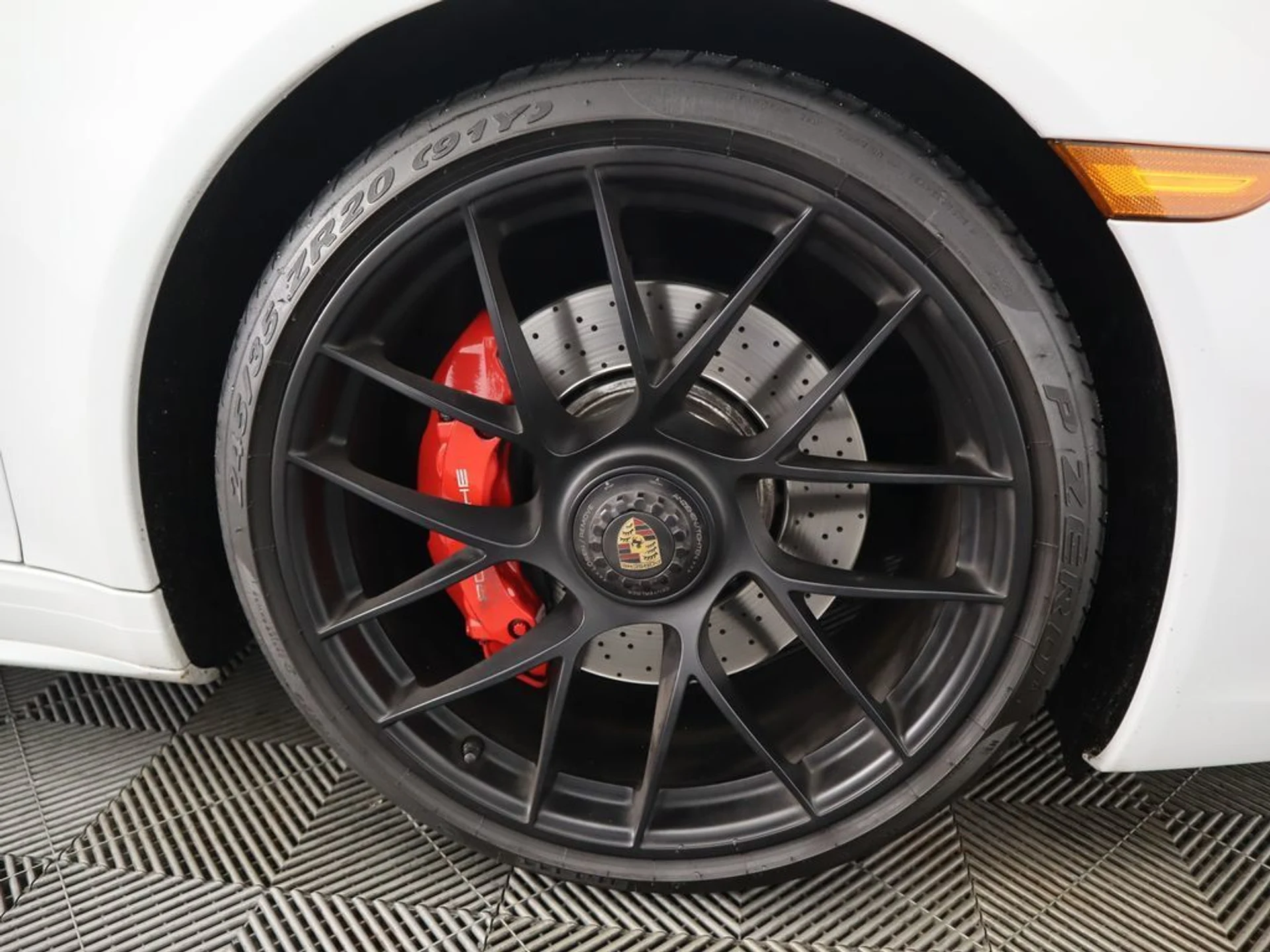 mph036_825527053_used_2018_porsche_911_carrera4gtscabriolet_8119_22948233_37_1024_e9e0c989e5