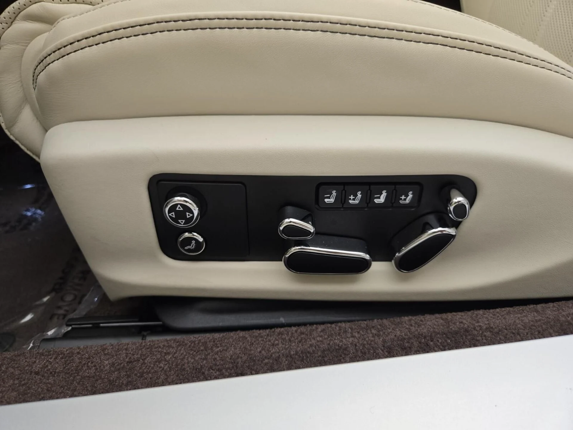 mph036_841992543_Used_2023_Bentley_Continental_GTC_V8_1761030129_2d6a3741f5