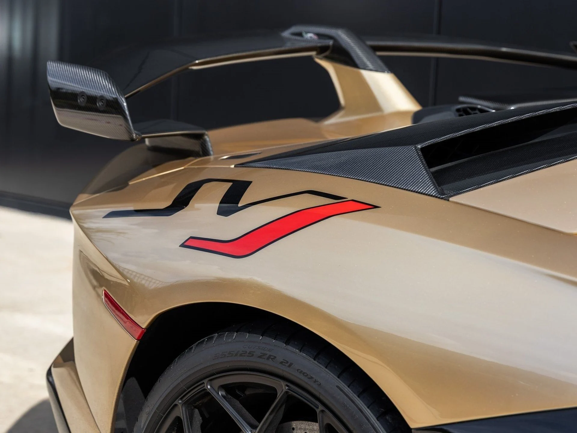 mph036_842559210_37_6ab9b39588