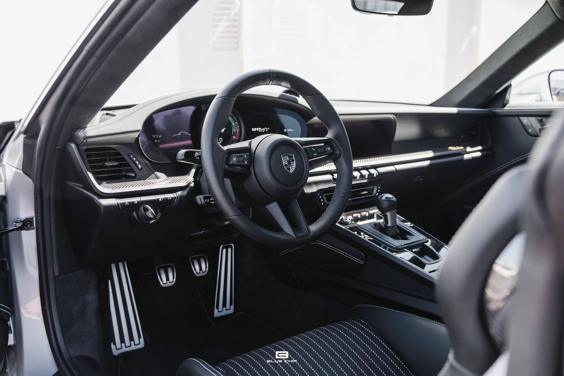mph036_850147986_6a345beaf167c802f25de6cf_2024_Porsche_911_ST_36_f7ecda8311
