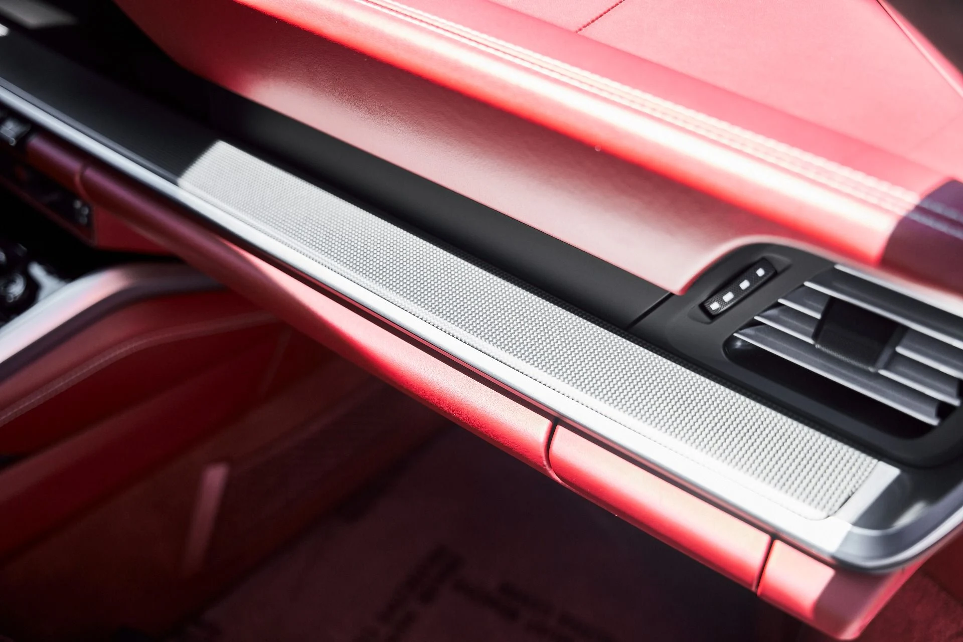 mph036_857476506_Used_2021_Porsche_911_Turbo_S_1780968348_a4e9effbbf
