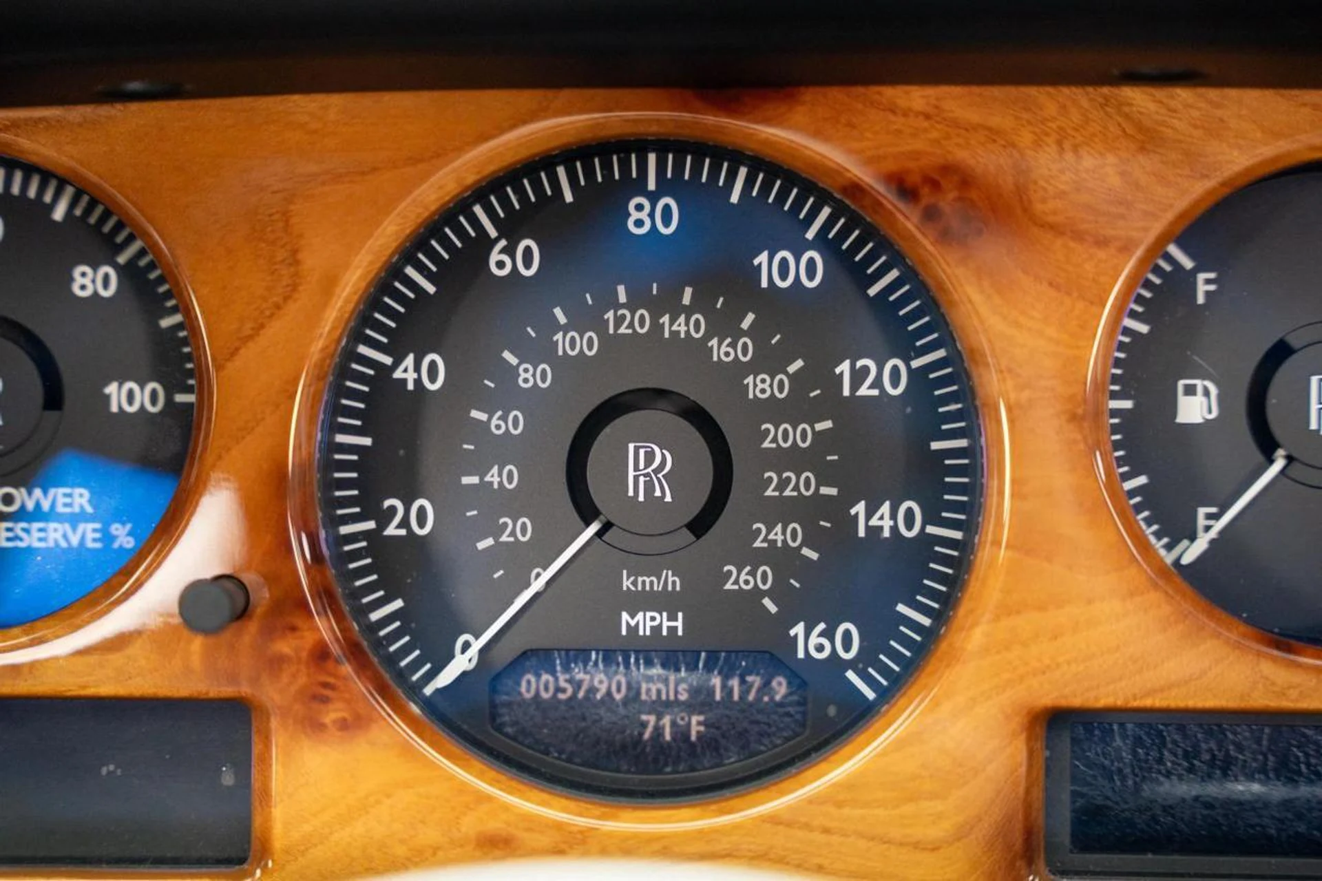 mph036_85991004_87a465bf024eb6cffcba0060eb240e9d_ad846351df