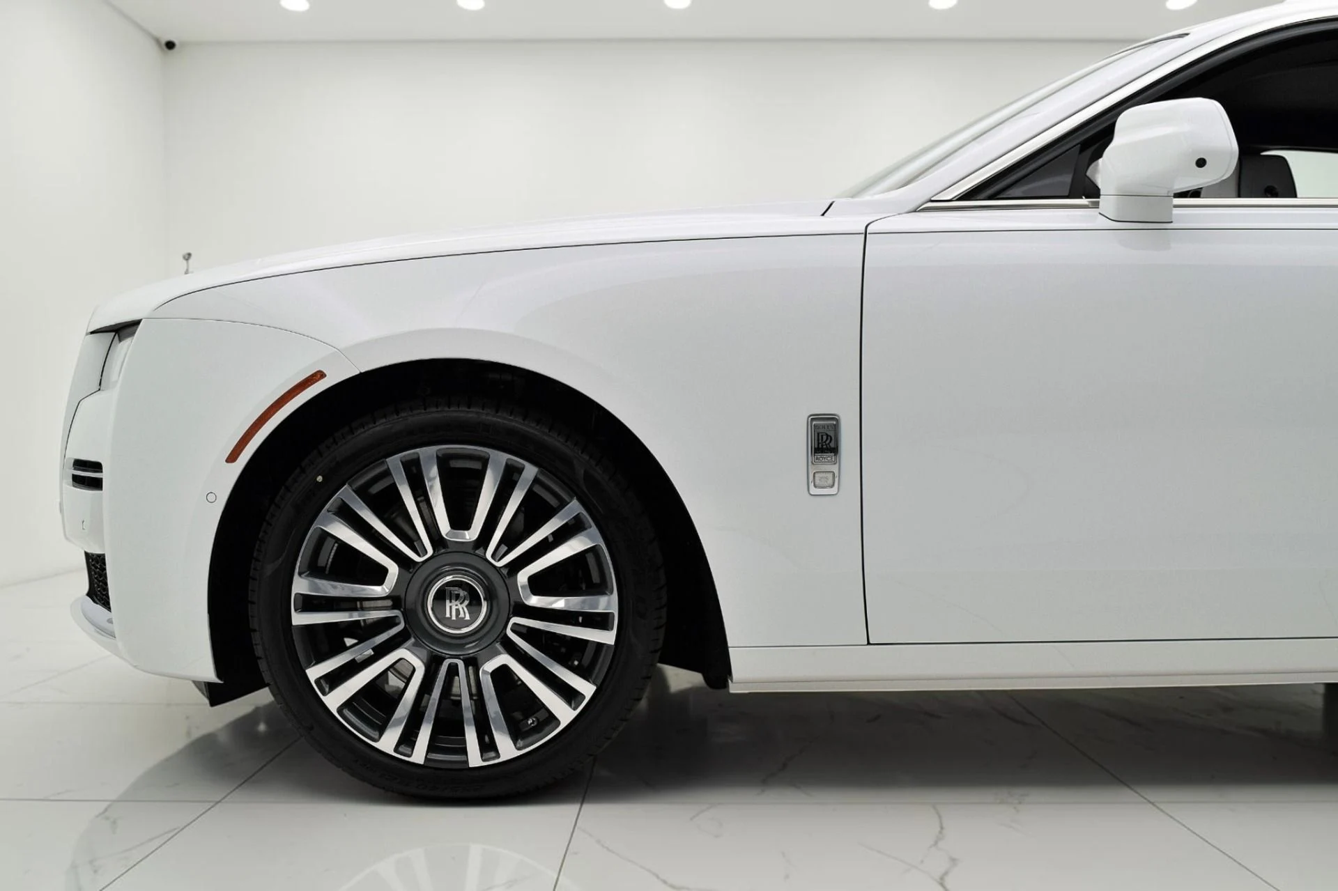 mph036_861606439_Used_2021_Rolls_Royce_Ghost_4ae2d655b2
