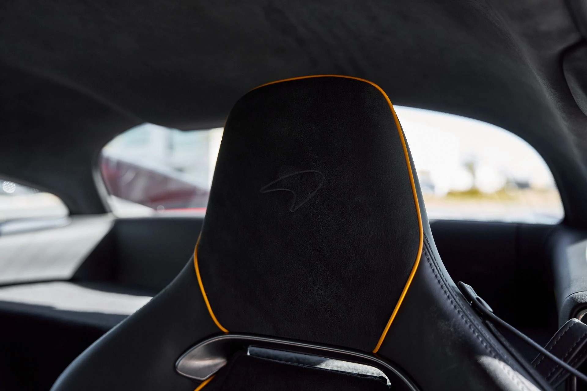 mph036_877409710_Used_2023_Mc_Laren_Artura_1770256469_e72b64ada4