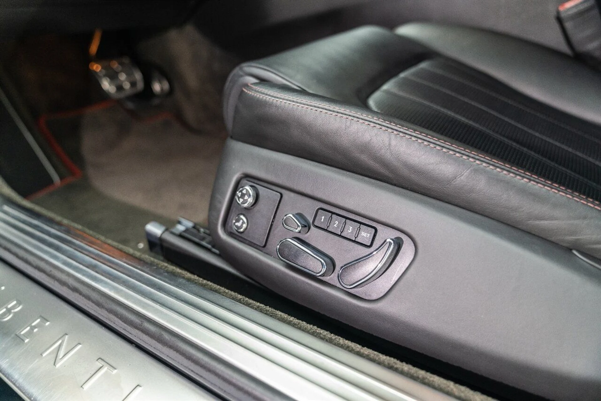 mph036_900679082_a5a283b6d7_1280_d07cded50d